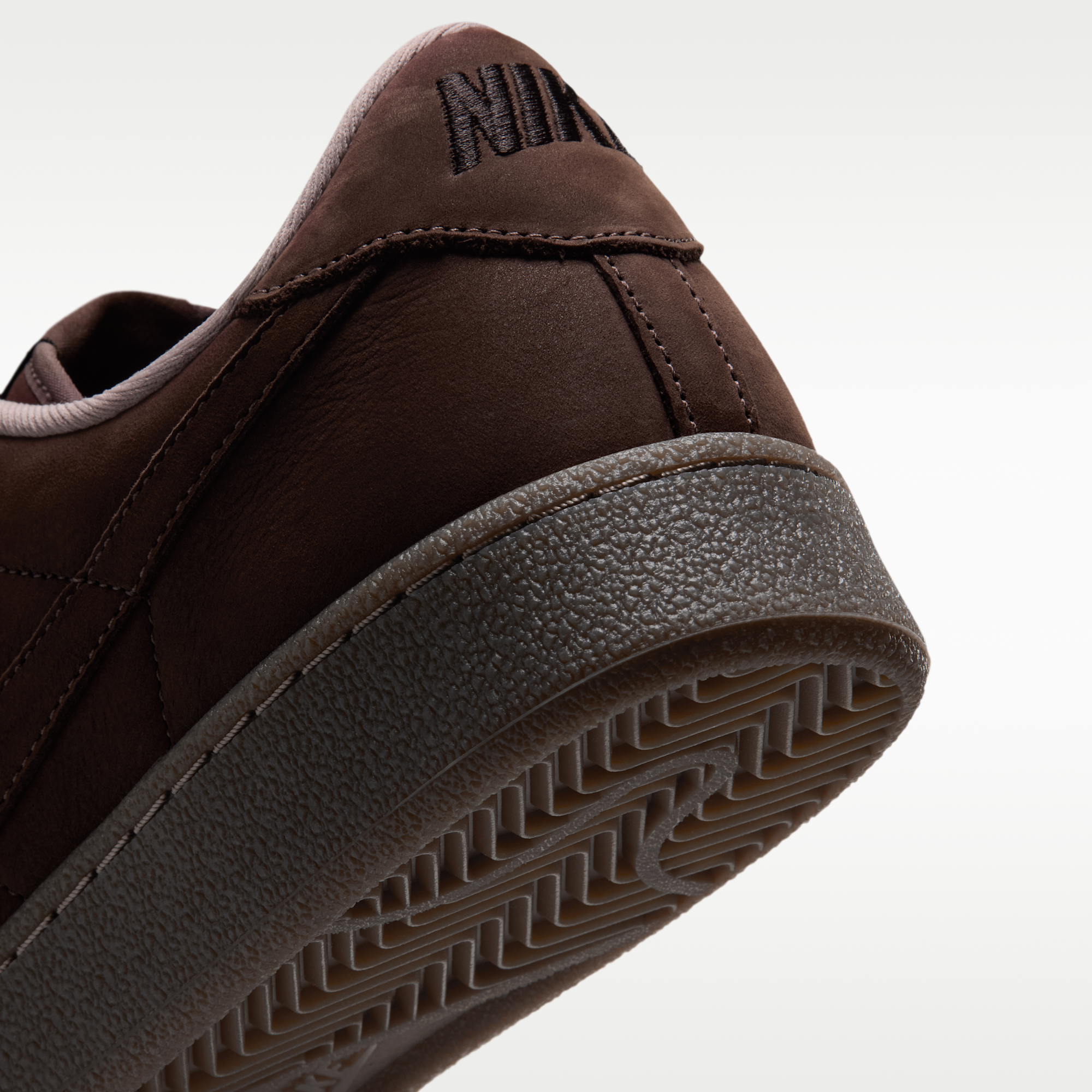 Nike Tennis Classic CS PRM - Light Chocolate/Gum Dark Brown/Shadow Brown/Light Chocolate - 8