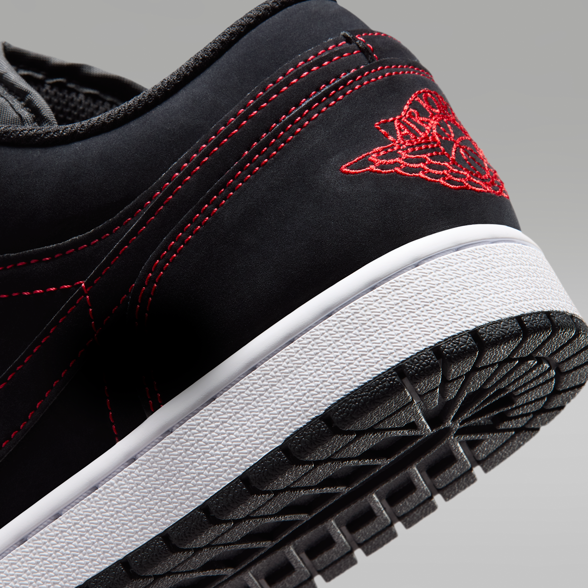 Air Jordan 1 Low - Μαύρο/Λευκό/University Red - 8