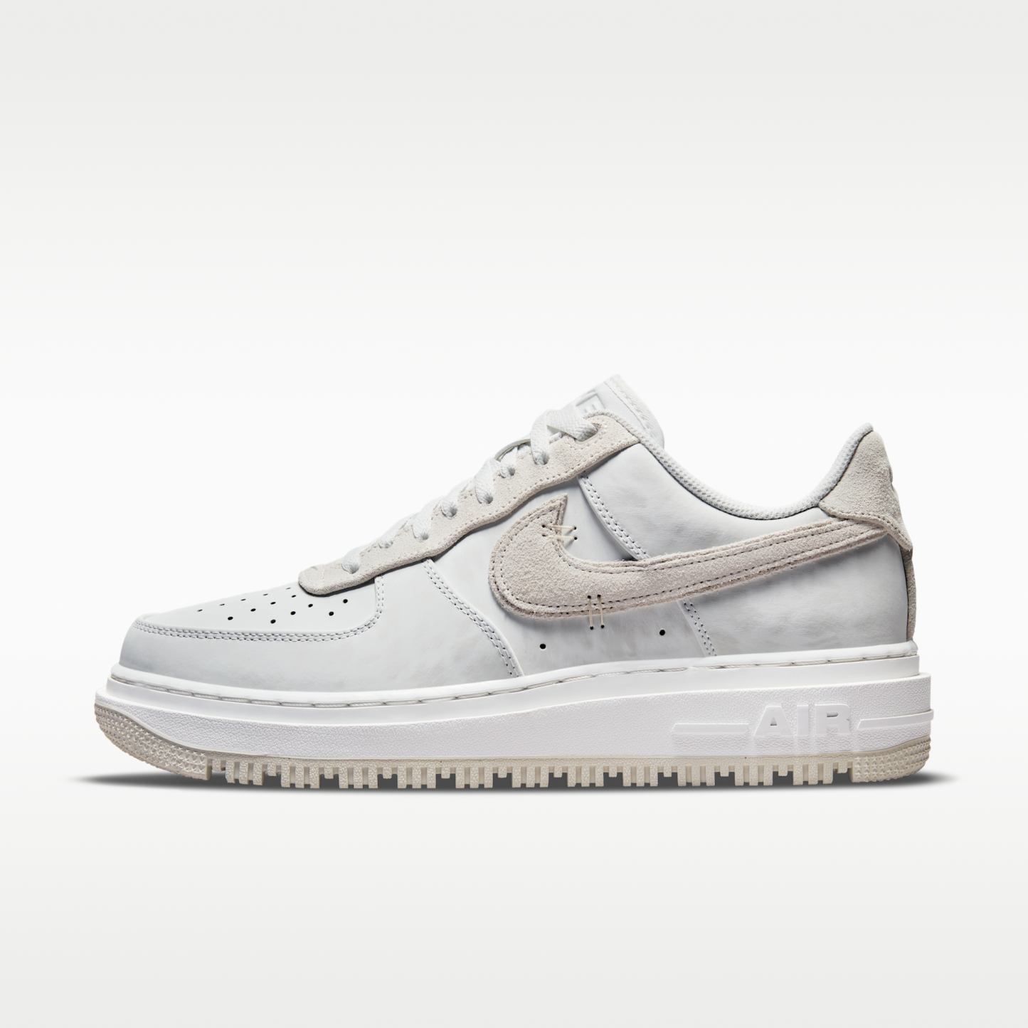 Nike Air Force 1 Luxe - Summit White/Light Bone/Summit White - 1