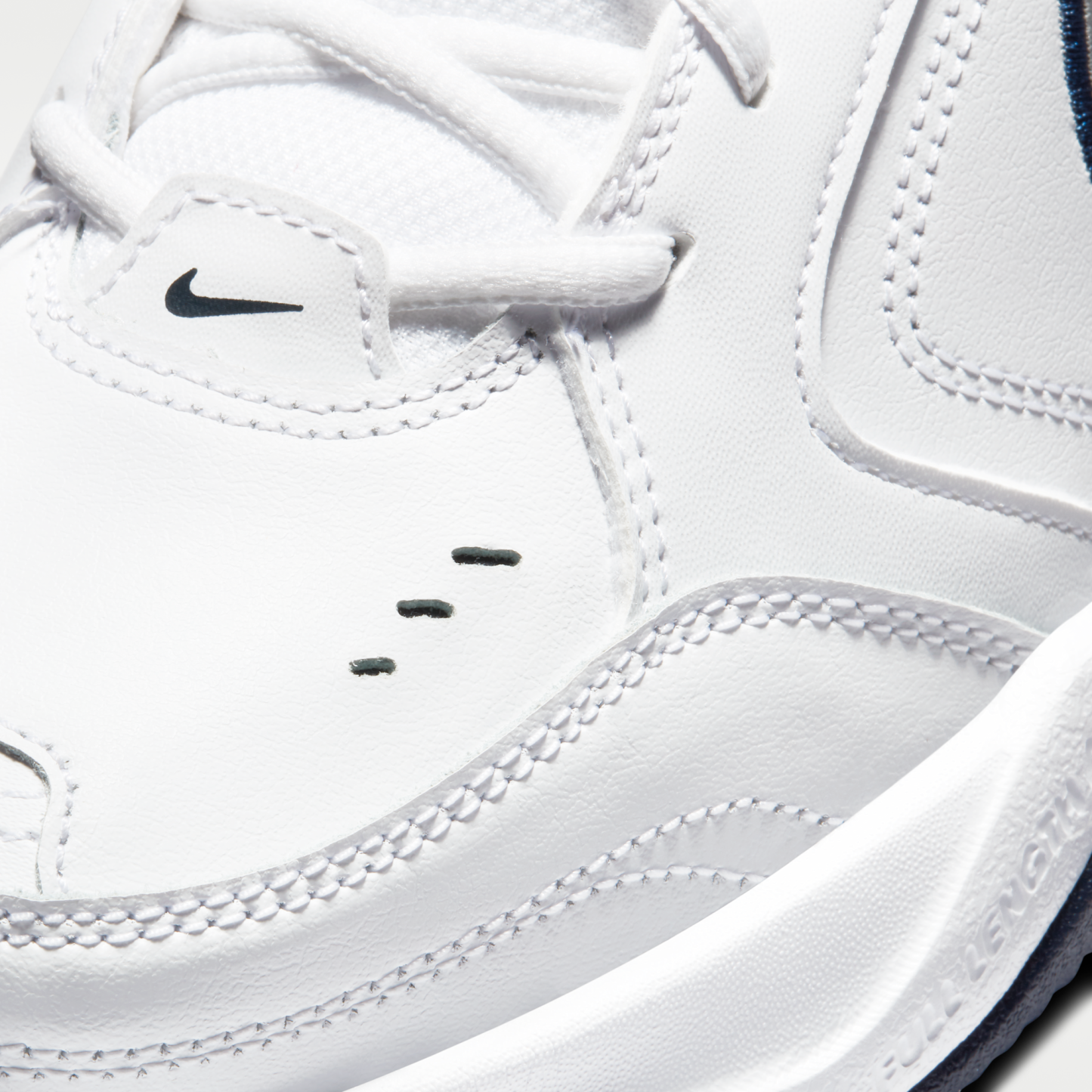 Nike Air Monarch IV - Λευκό/Metallic Silver - 7