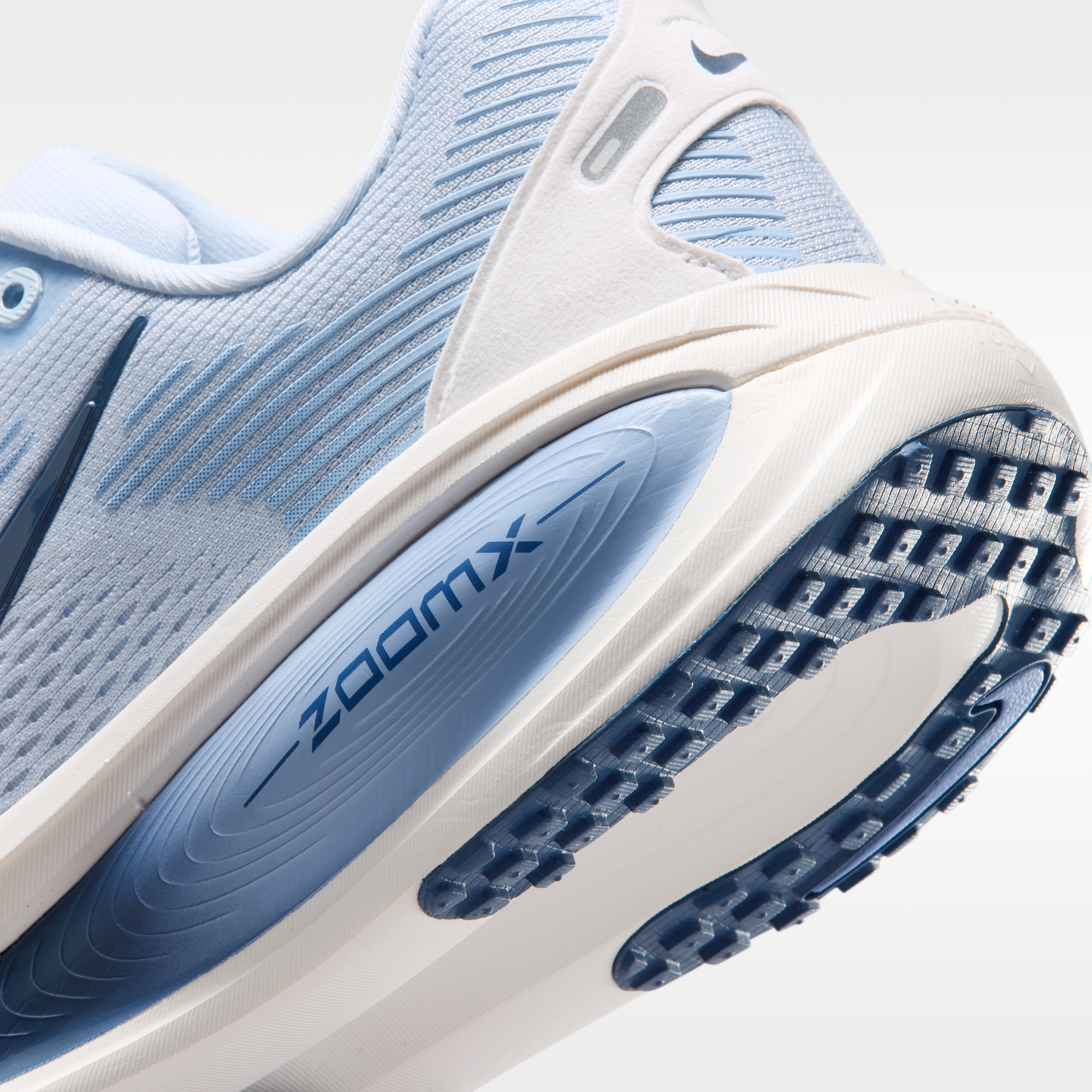 Nike Vomero 18 - Hydrogen Blue/Aluminum/Summit White/Mystic Navy - 8