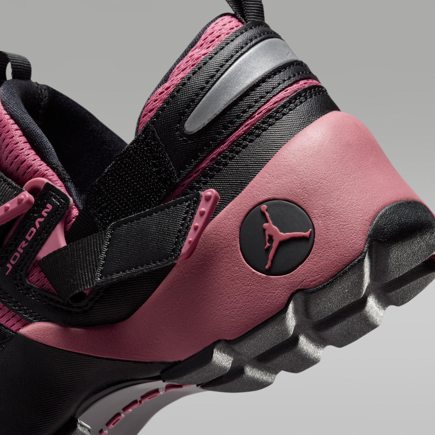 Jordan Trunner LX - Μαύρο/Reflective Silver/Desert Berry - 8