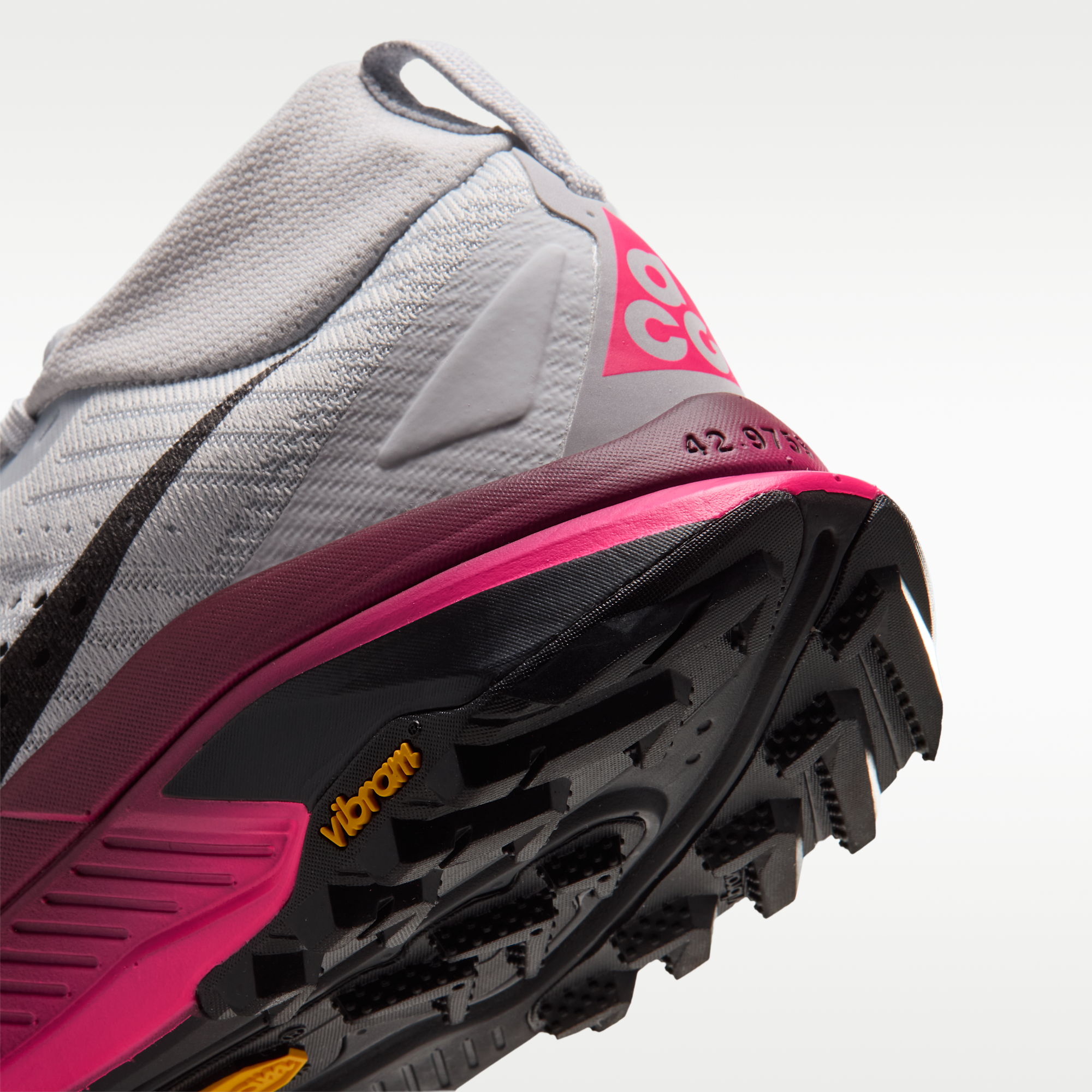 ACG Zegama Trail - Pure Platinum/Hyper Pink/Yellow Ochre/Μαύρο - 8