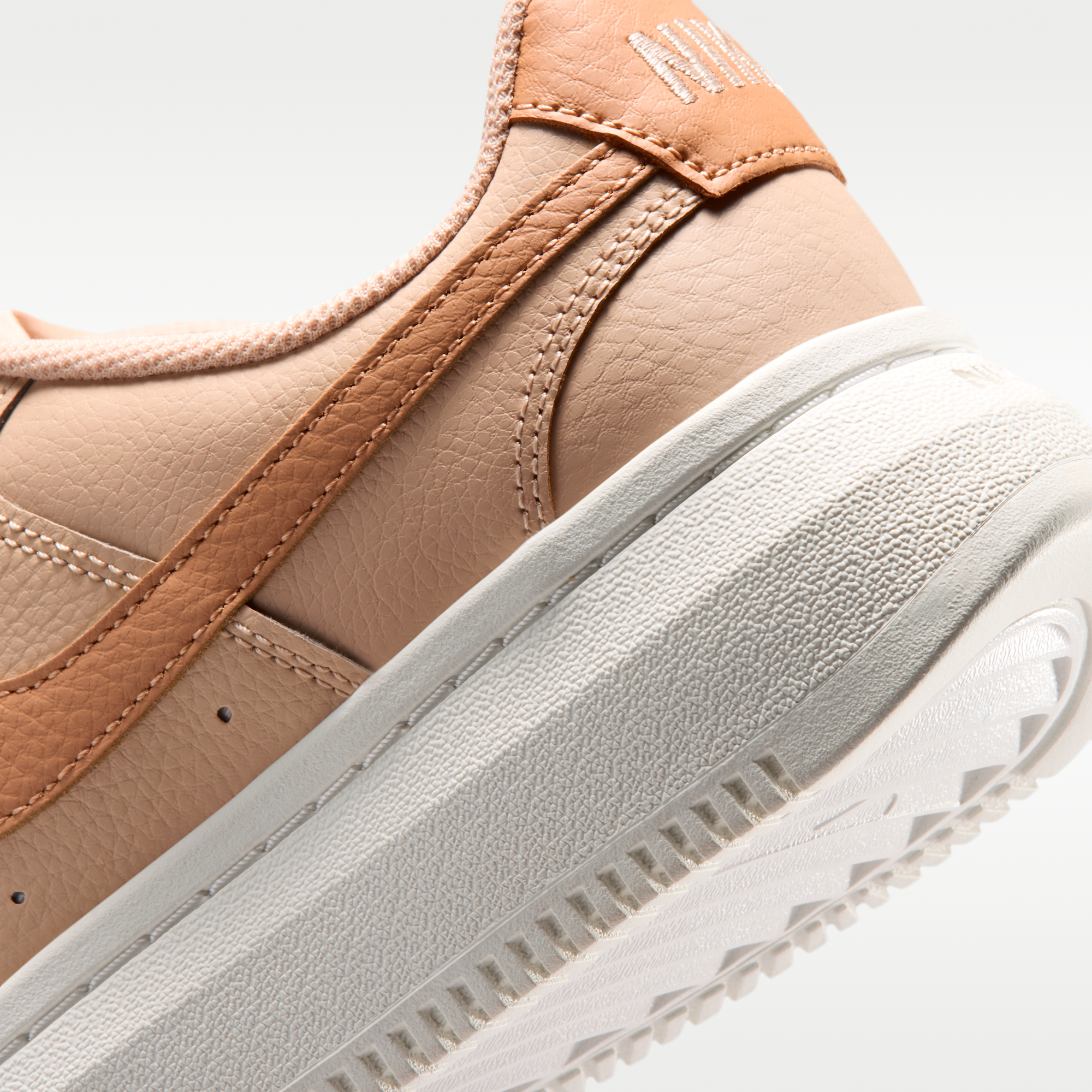 Nike Court Vision Alta - Shimmer/Sail/Light Cognac - 8