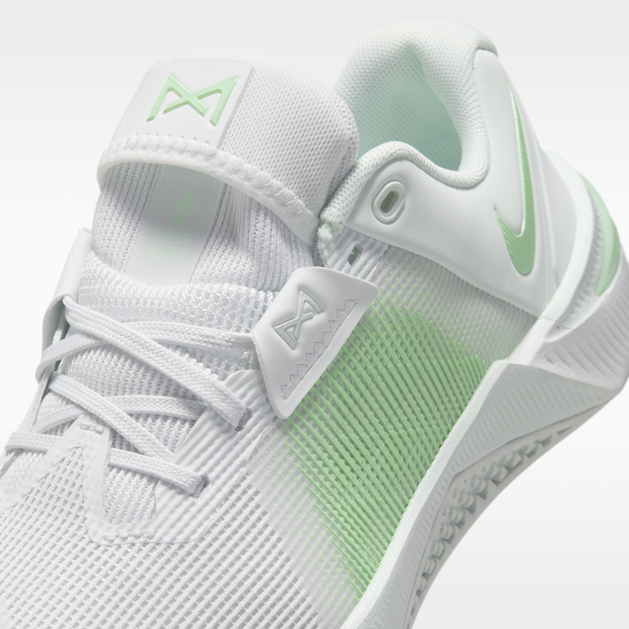 Nike Metcon 10 - Off White/Barely Green/Cucumber Calm - 9