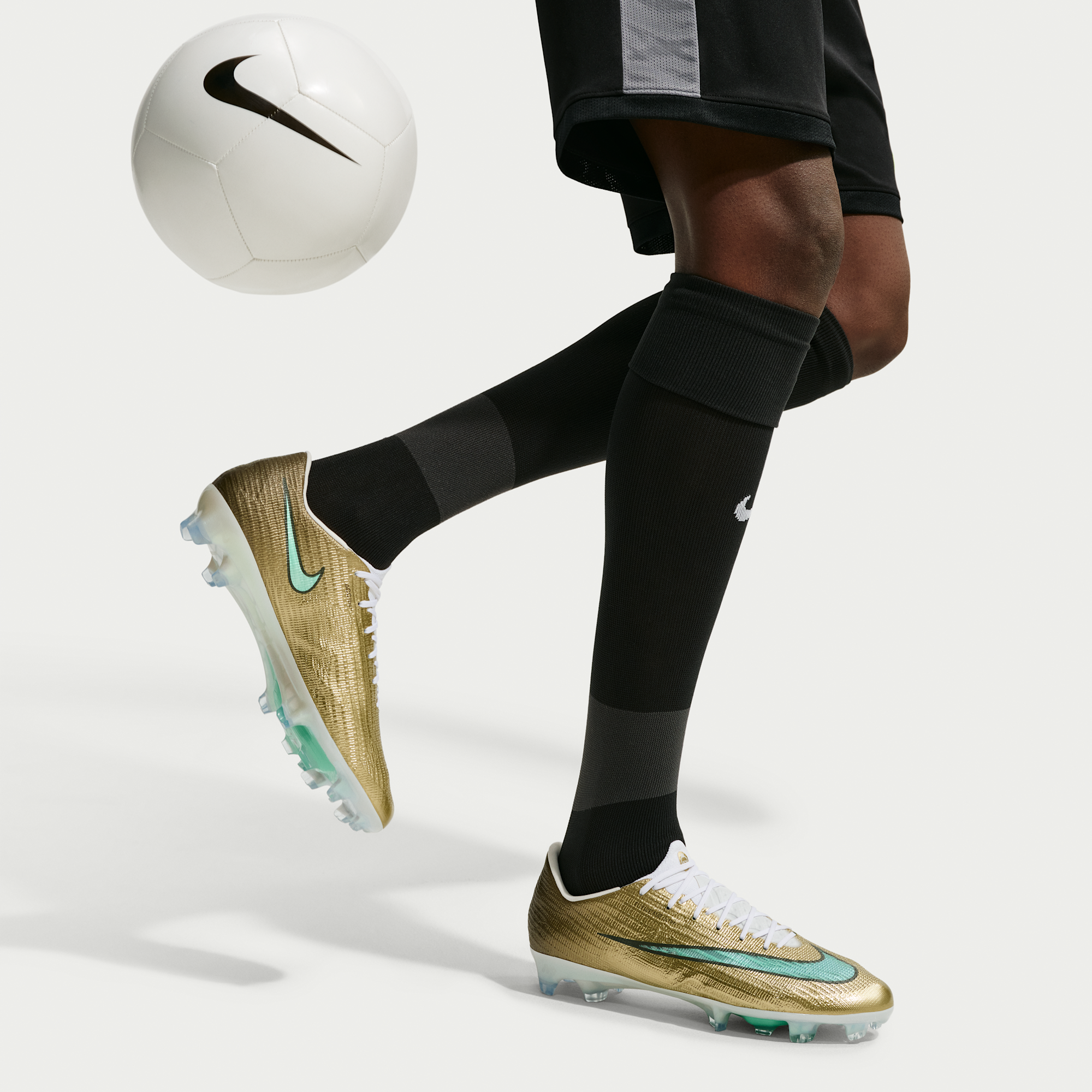 Nike Mercurial Superfly 11 Pro "Kylian Mbappé" - Metallic Gold/Green Glow (IO3791-701) - 12