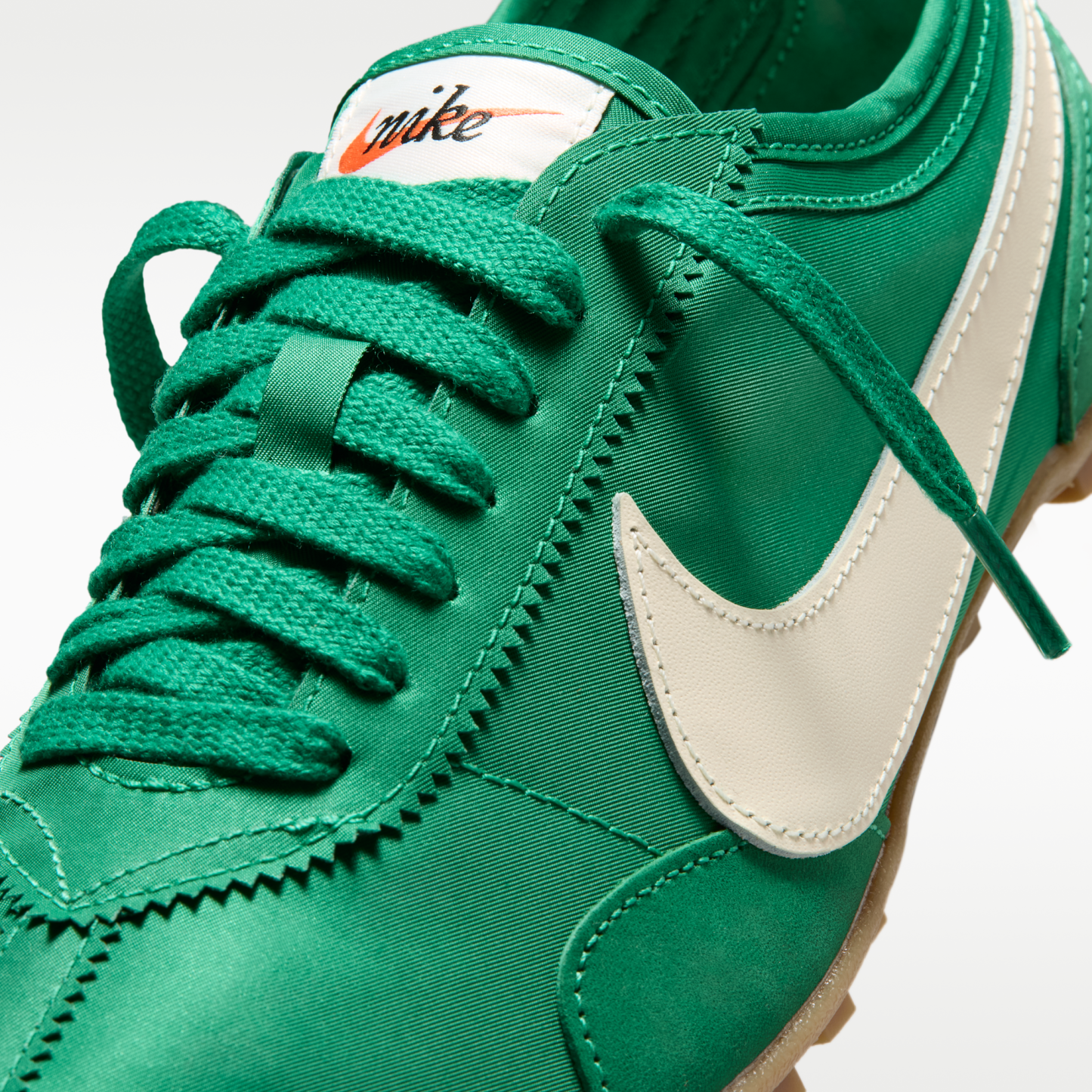Nike Moon Shoe - Malachite/Gum Light Brown/Soft Pearl - 7