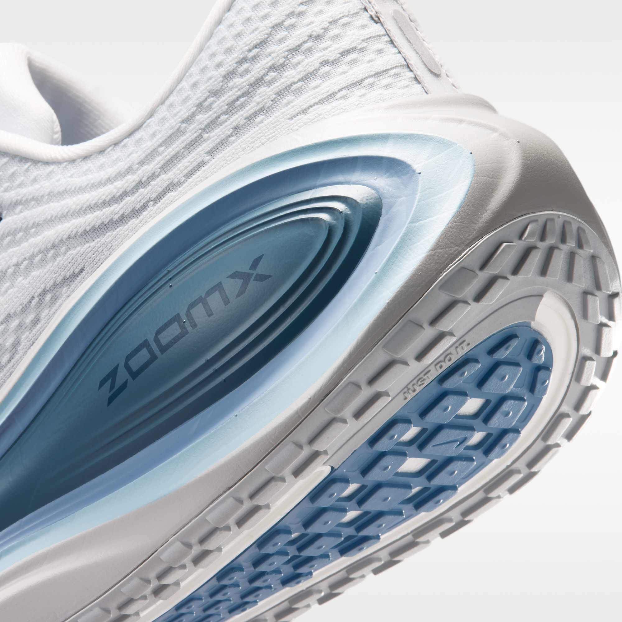 Nike Vomero Plus - Off White/Grey Fog/Thunderstorm/Obsidian - 8