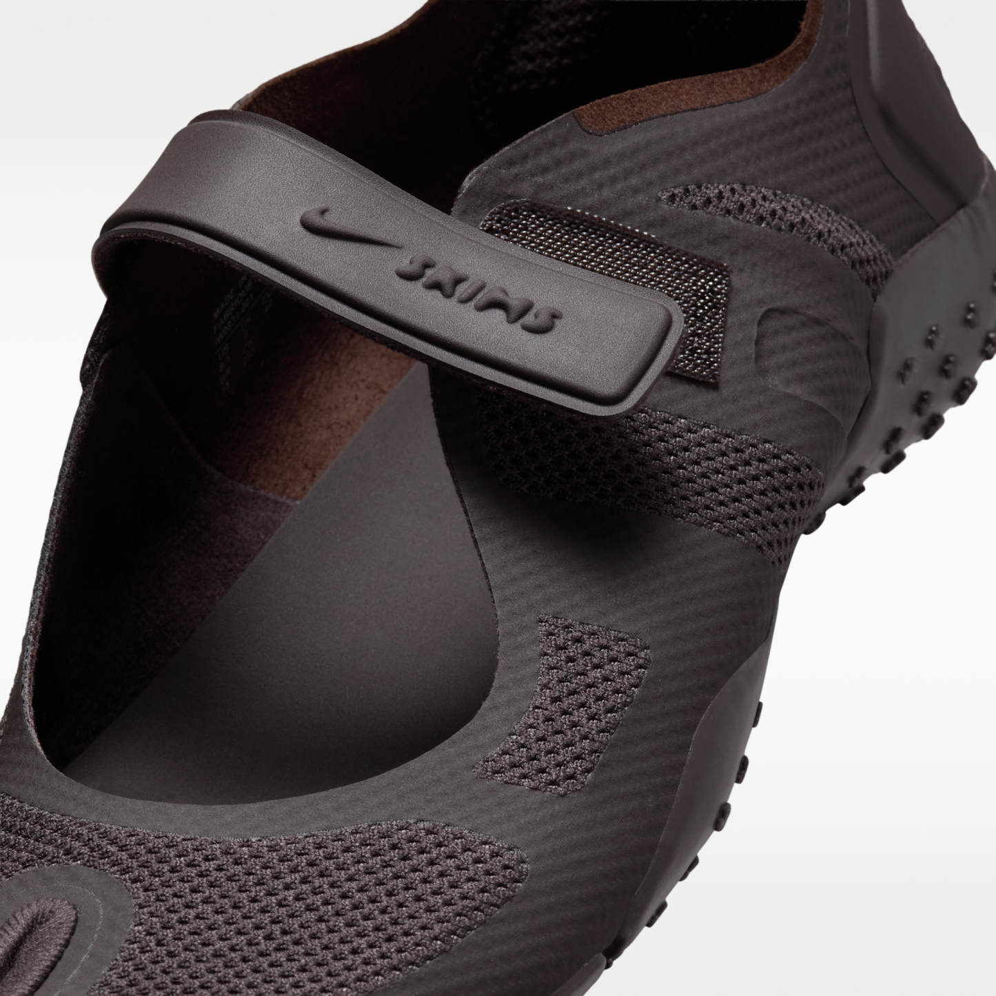 NikeSKIMS Rift Mesh - Tar/Tar/Tar - 7
