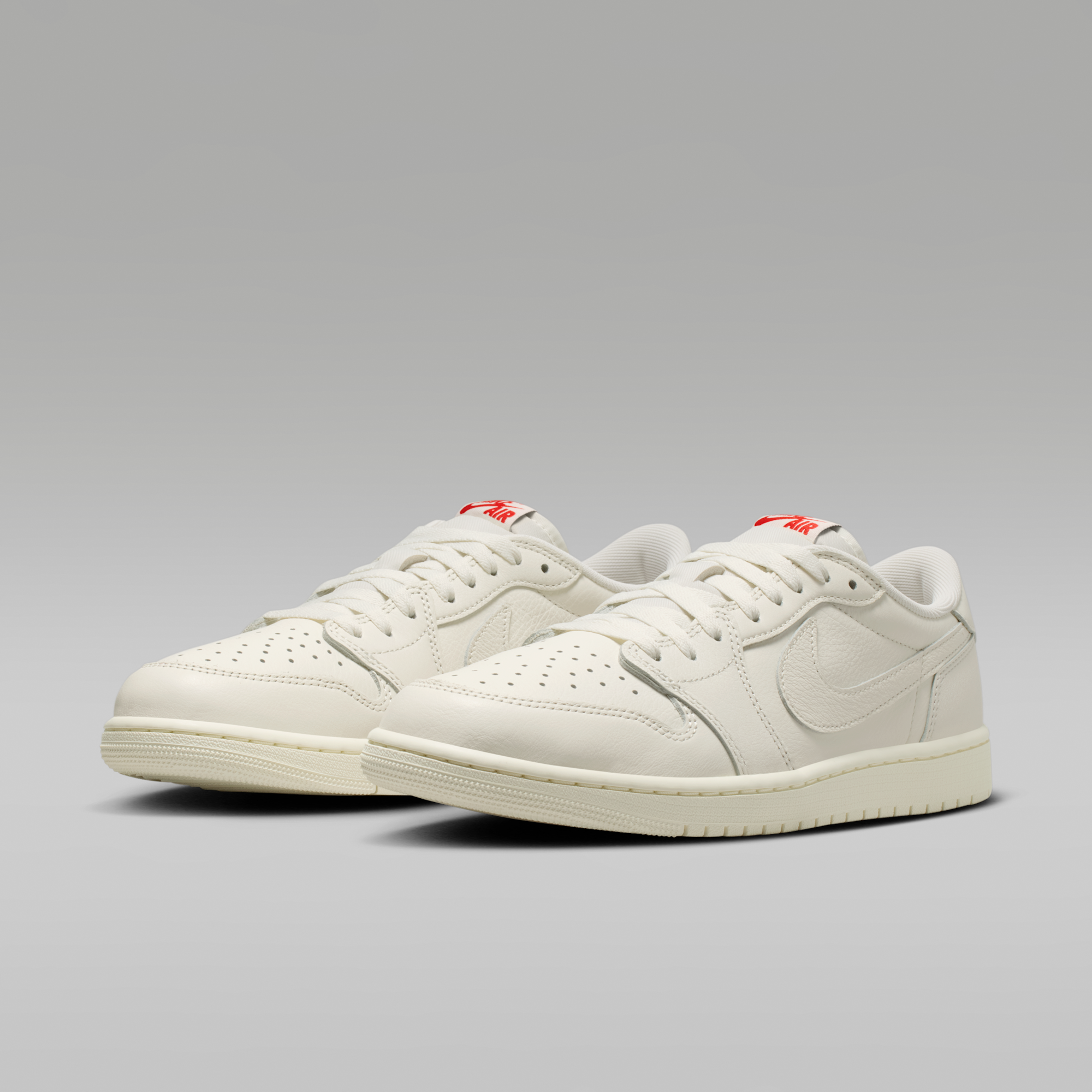 Air Jordan 1 Retro Low - Sail/University Red/Sail - 5