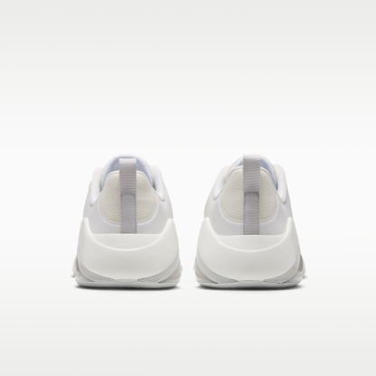 Nike Bella 7 - Sail/Photon Dust/Baltic Blue/Metallic Silver - 6