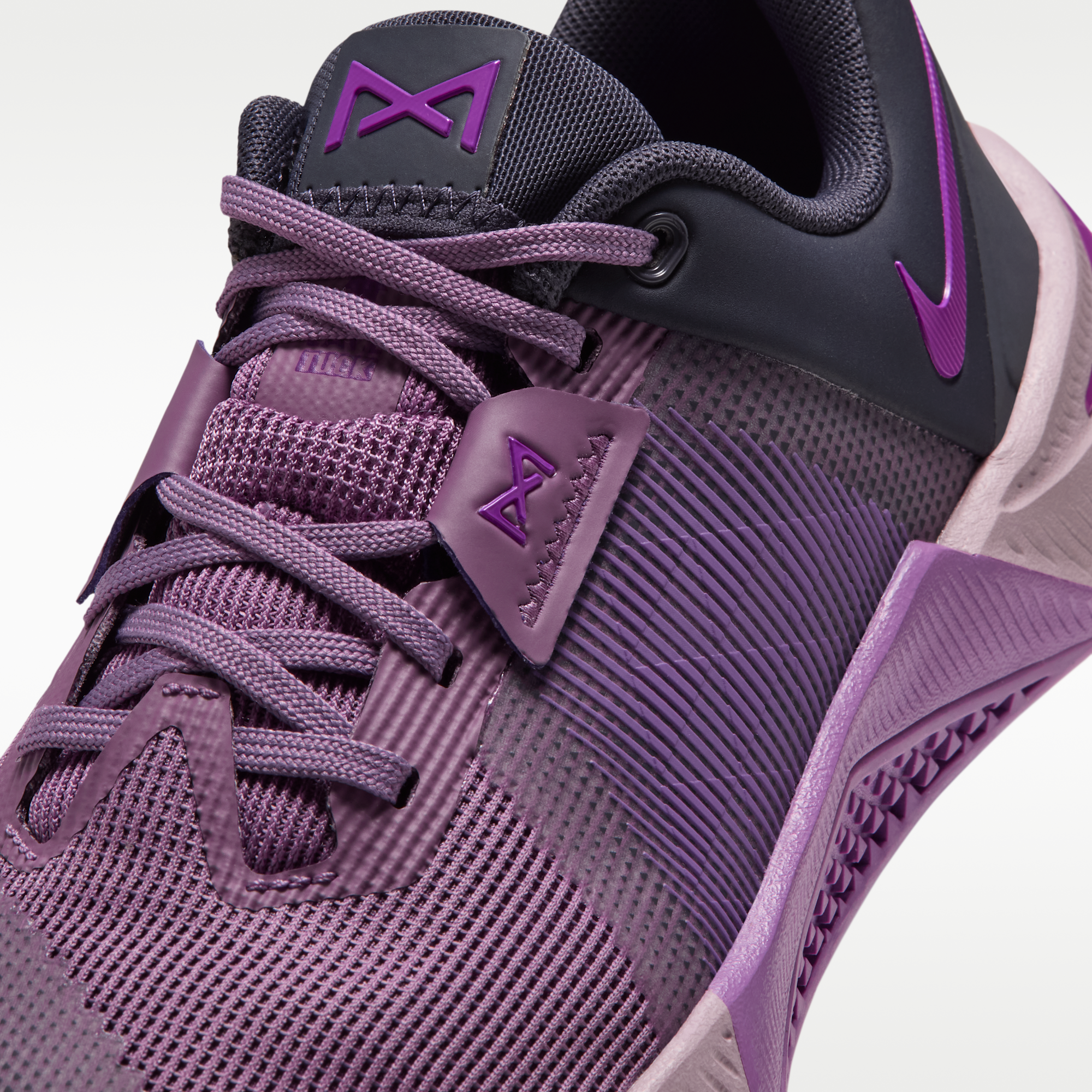 Nike Metcon 10 - Violet Dust/Monarch Purple/Gridiron/Vivid Purple - 7