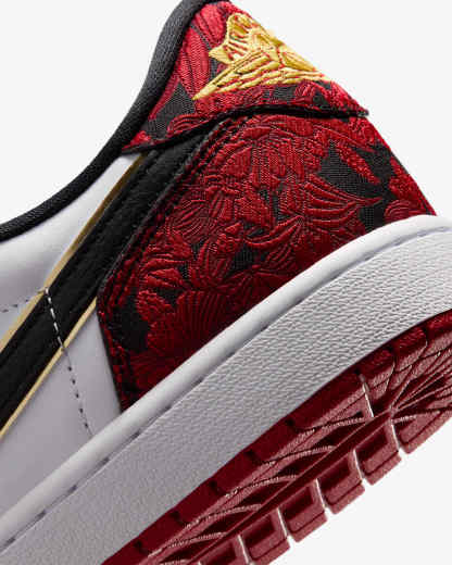 Air Jordan 1 Retro Low OG "Garden" - Μαύρο/Summit White/Laser Fuchsia/Varsity Red - 9