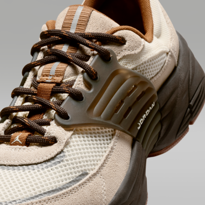 Jordan Trunner O/S - Soft Pearl/Shadow Brown/Reflective Silver/Light British Tan - 7