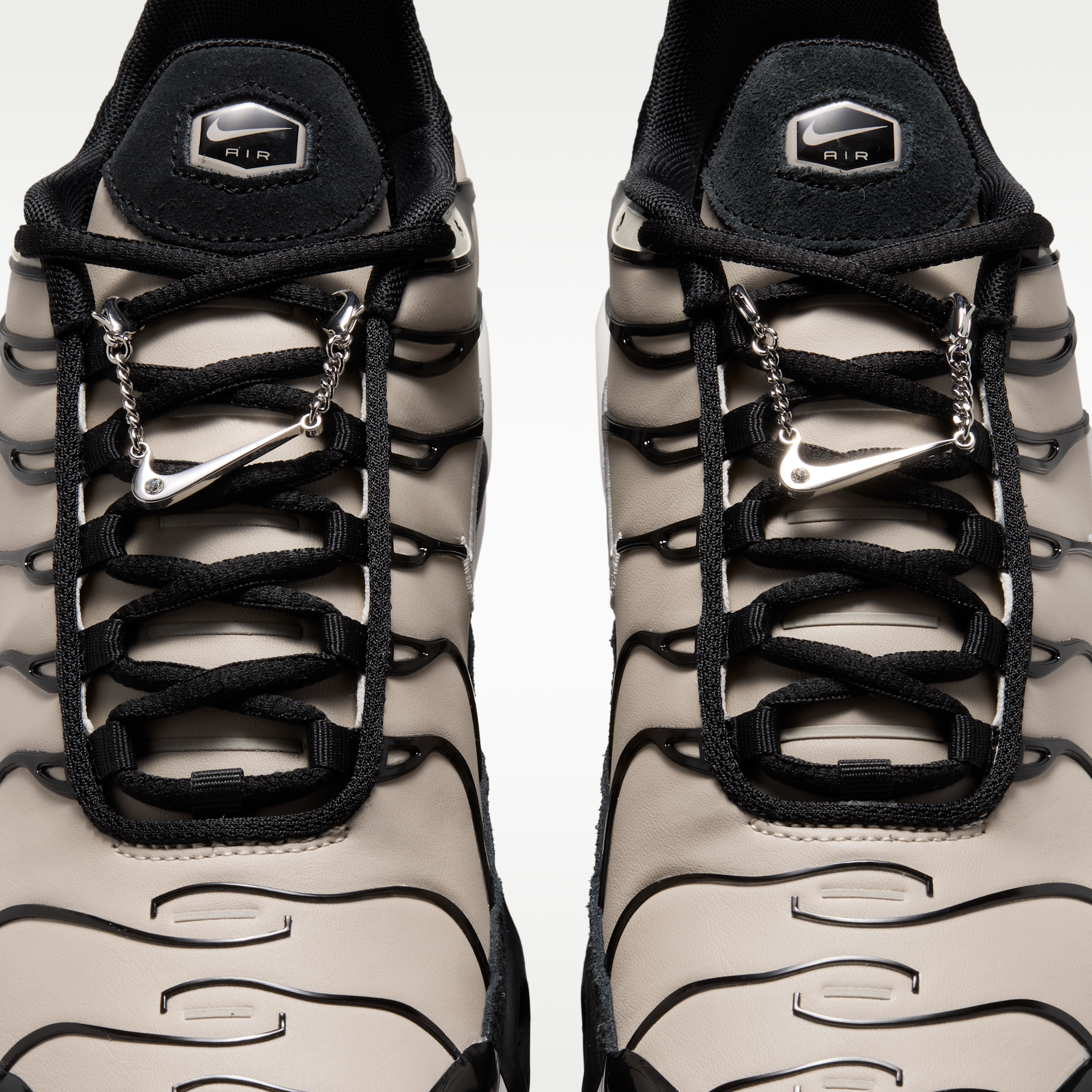 Nike Air Max Plus SE - Cream II/Summit White/Μαύρο - 9