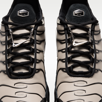 Nike Air Max Plus SE - Cream II/Summit White/Μαύρο - 9