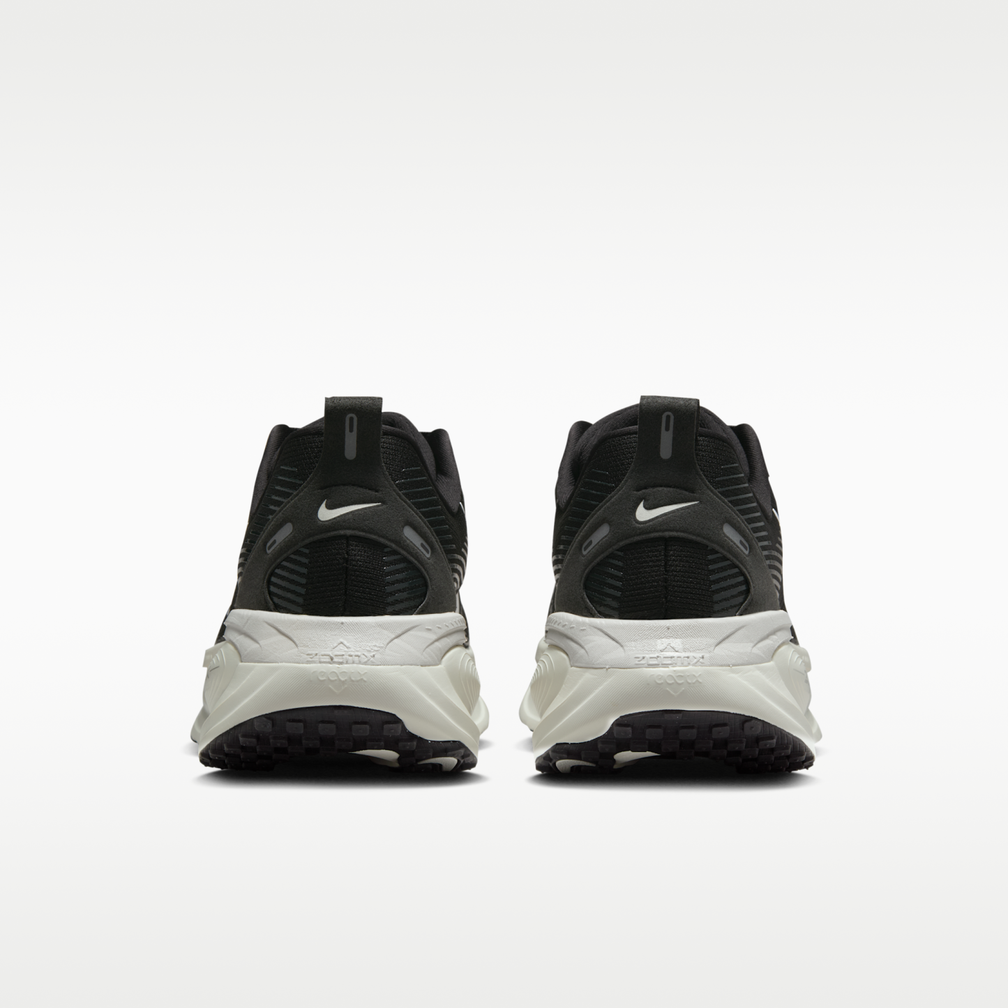 Nike Vomero 18 - Μαύρο/Coconut Milk/Light Iron Ore/Summit White (HM6803-007) - 6