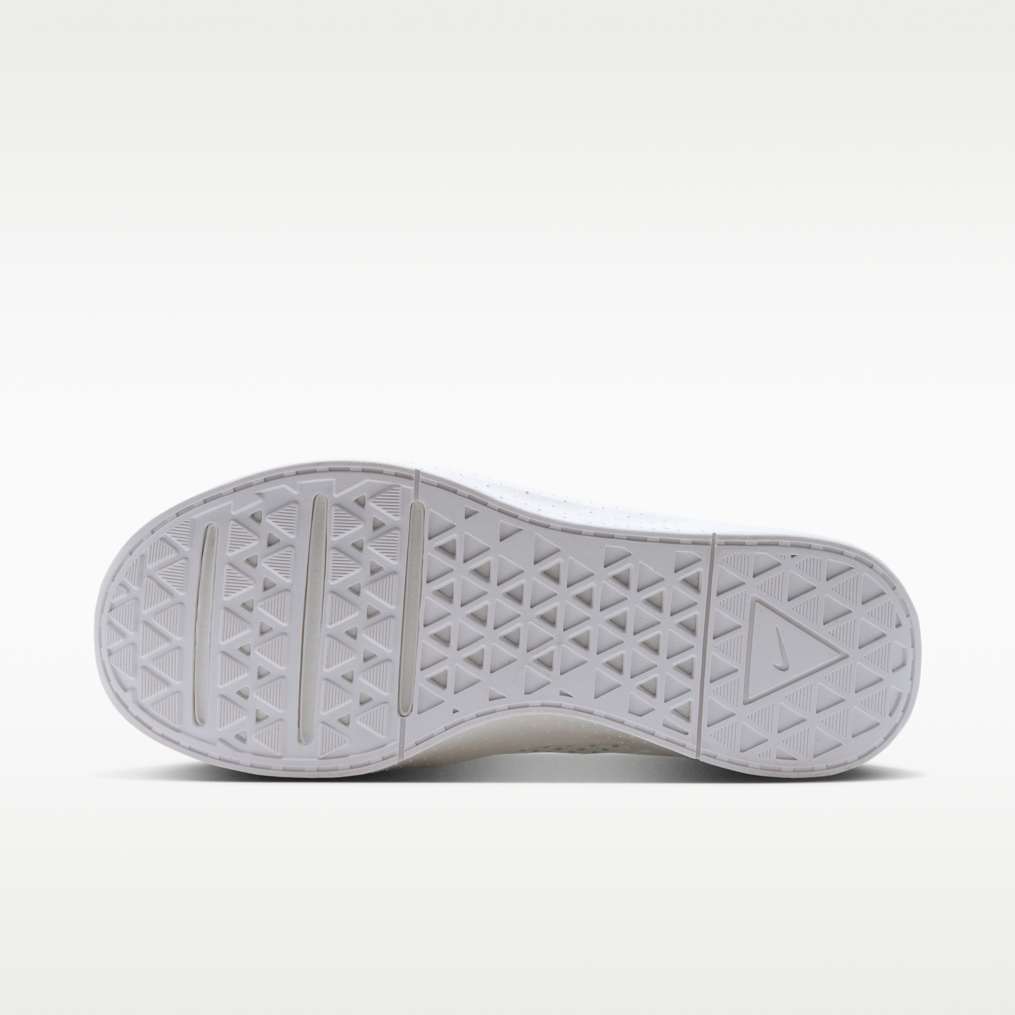Nike MC Trainer 4 - Summit White/Palest Purple/Purple Pulse - 2
