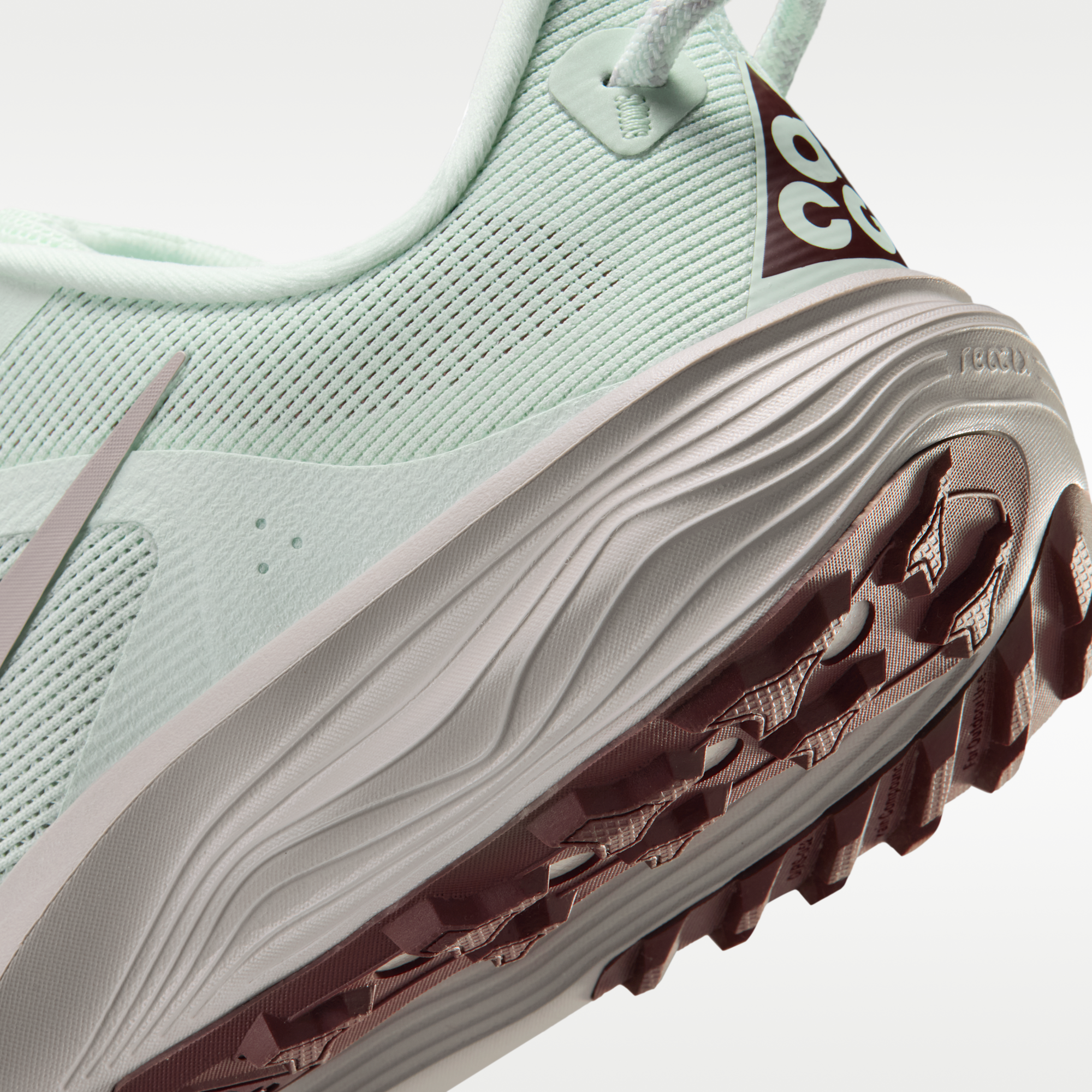 Nike ACG Pegasus Trail - Barely Green/Light Bone/Tattoo/Silver Lilac - 8