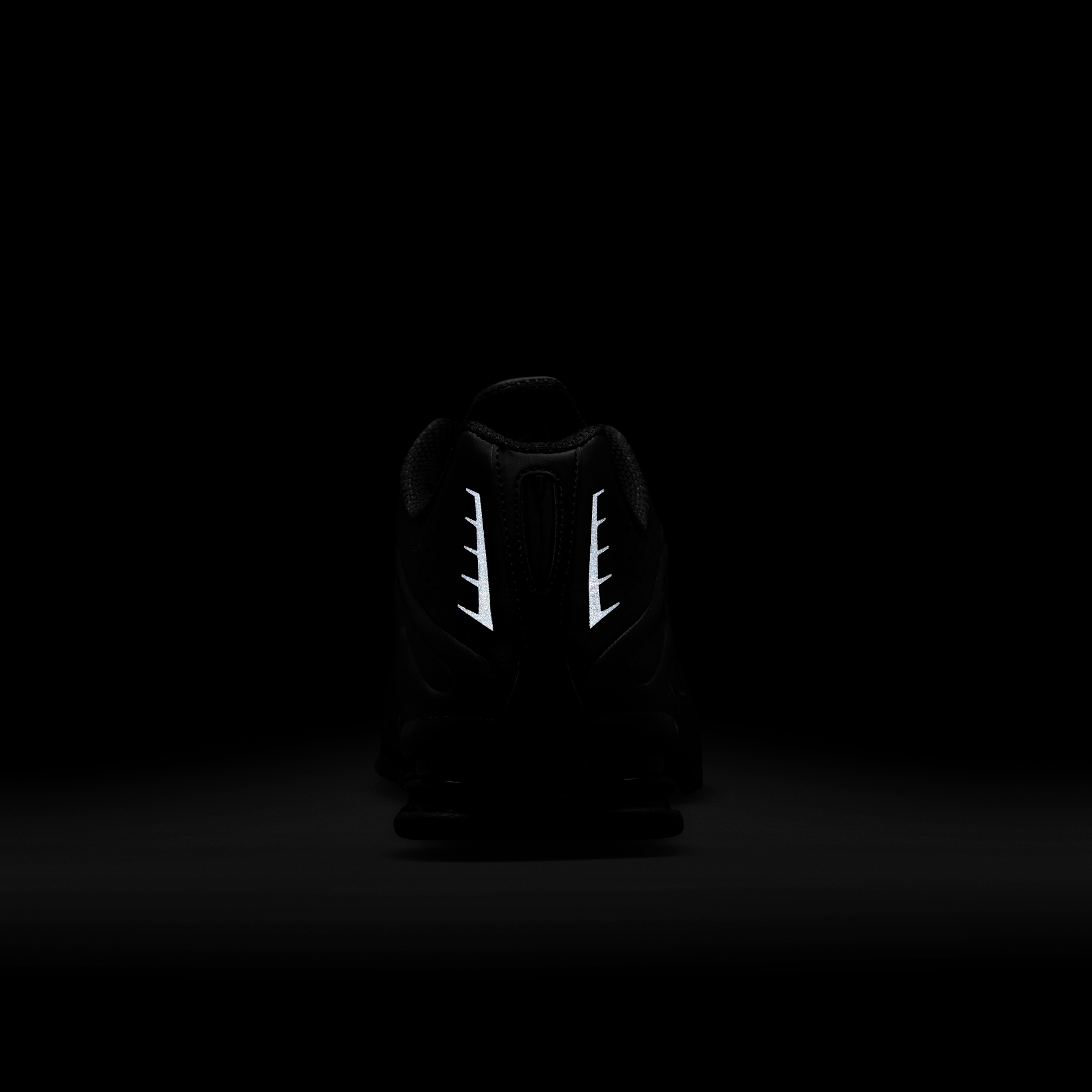 Nike Shox R4 - Μαύρο/Μαύρο/Bright Crimson/Μαύρο - 10
