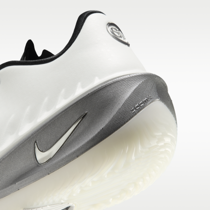 Nike G.T. Cut 4 SE - Summit White/Summit White/Metallic Silver - 8