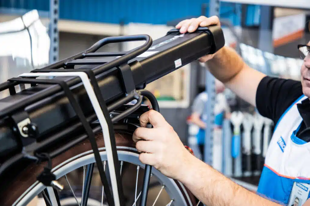 Review electric city bike Elops 920e from Decathlon - on-my-bike en