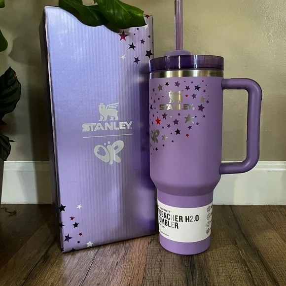 Stathtnley x Olithtvia Limited Edition Quencher H2.0 FlowState™ Tumbler | 40 OZ