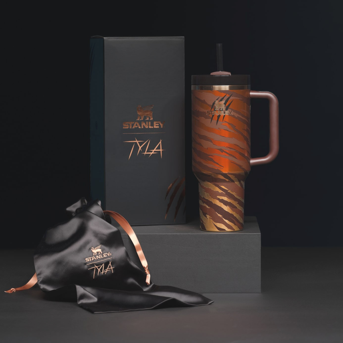 Stathtnley x TYthtLA TYthtGER 40oz Steel H2.0 FlowState Quencher Tumbler