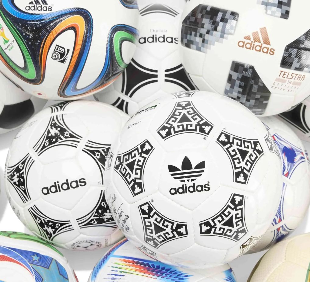 Set di palloni da calcio adithtdas "Partite Storiche della Coppa del Mondo"