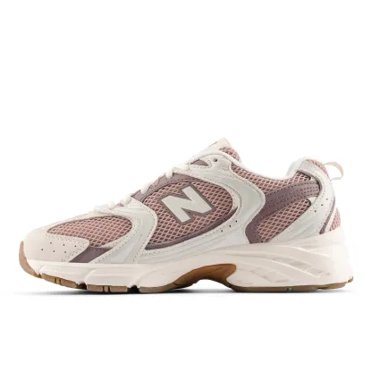 New Balance 530 Beige cálido / Marrón oscuro U530SUA