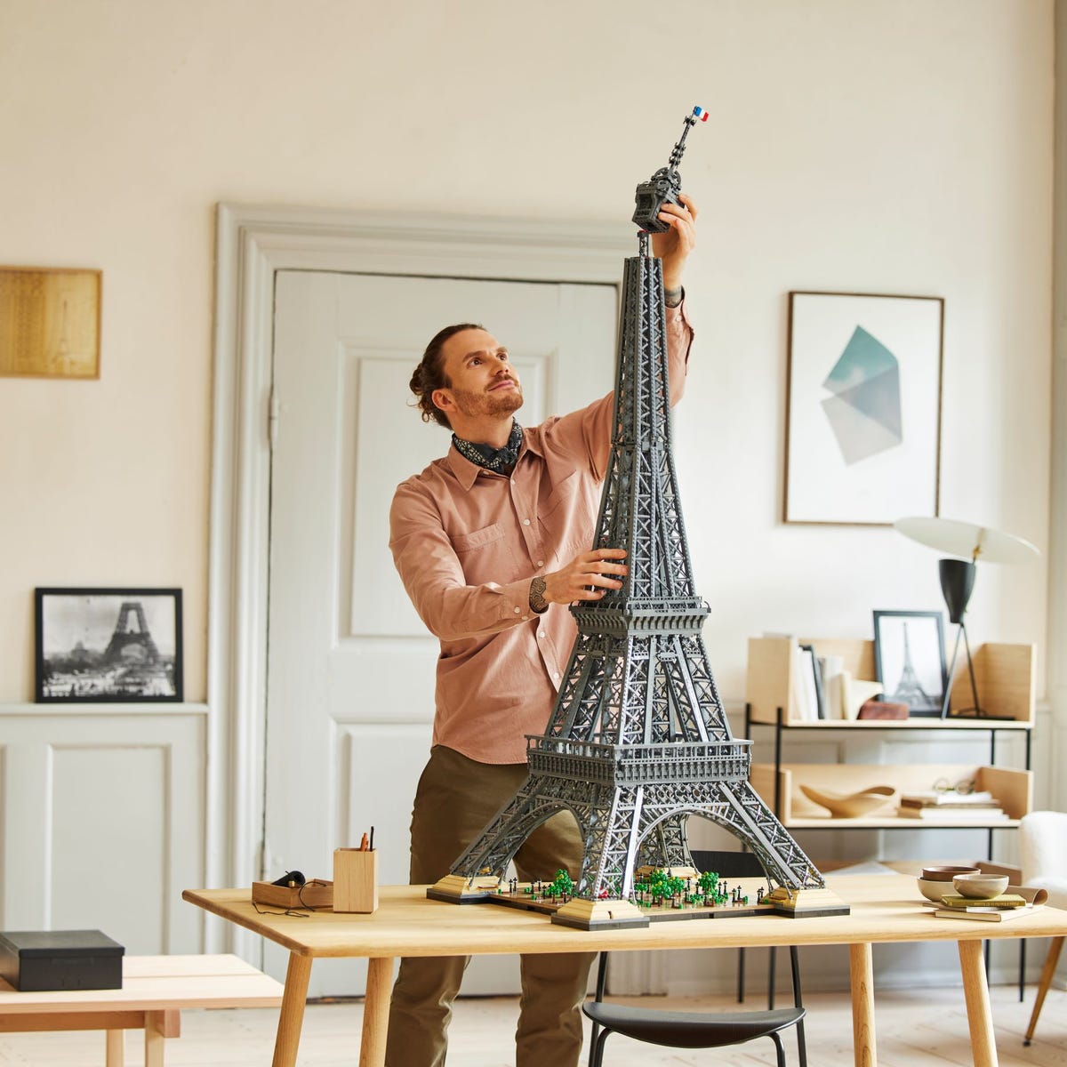  LEGO® Icons Eiffel tower
