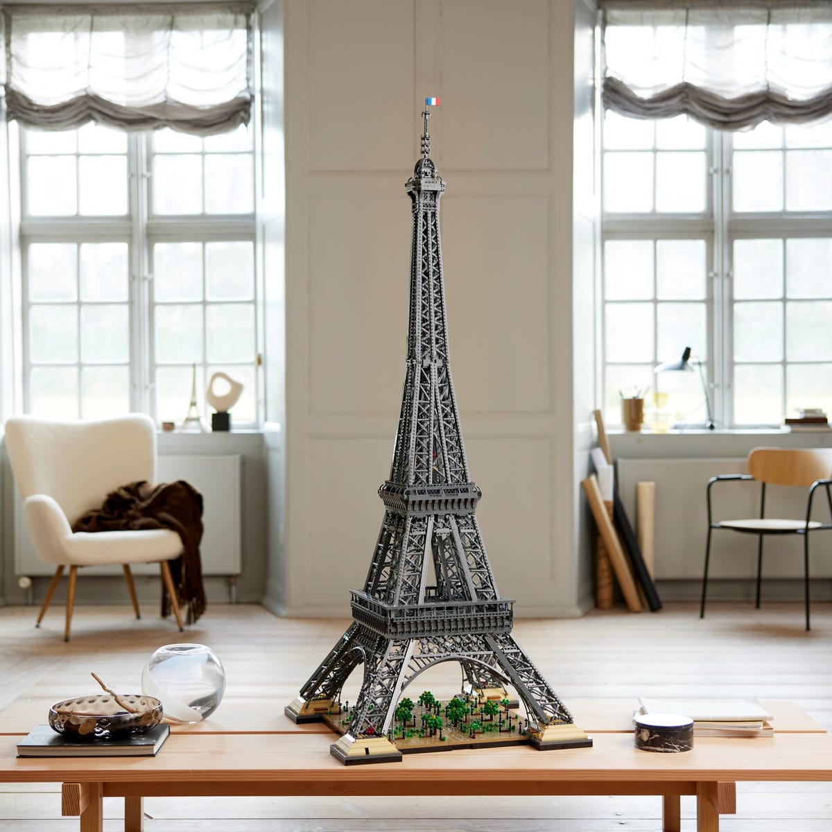  LEGO® Icons Eiffel tower