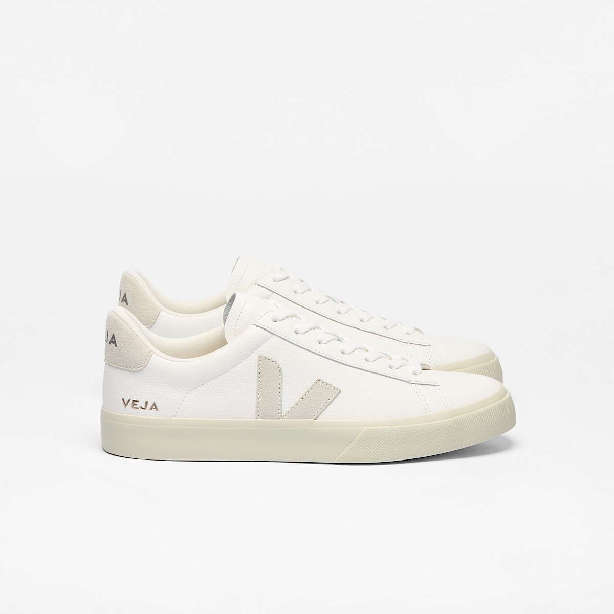 Veja Campo Leather