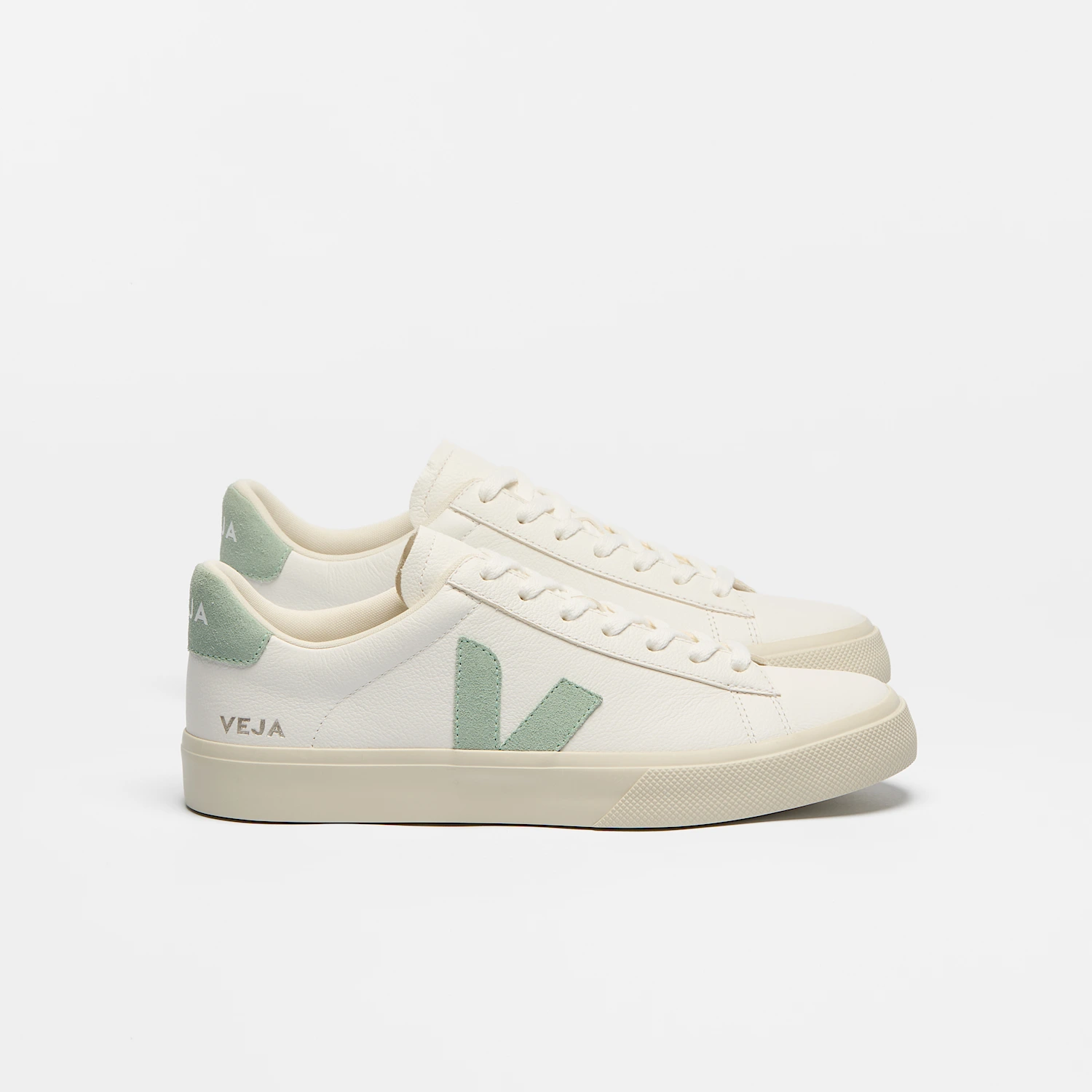 Veja Campo Leather