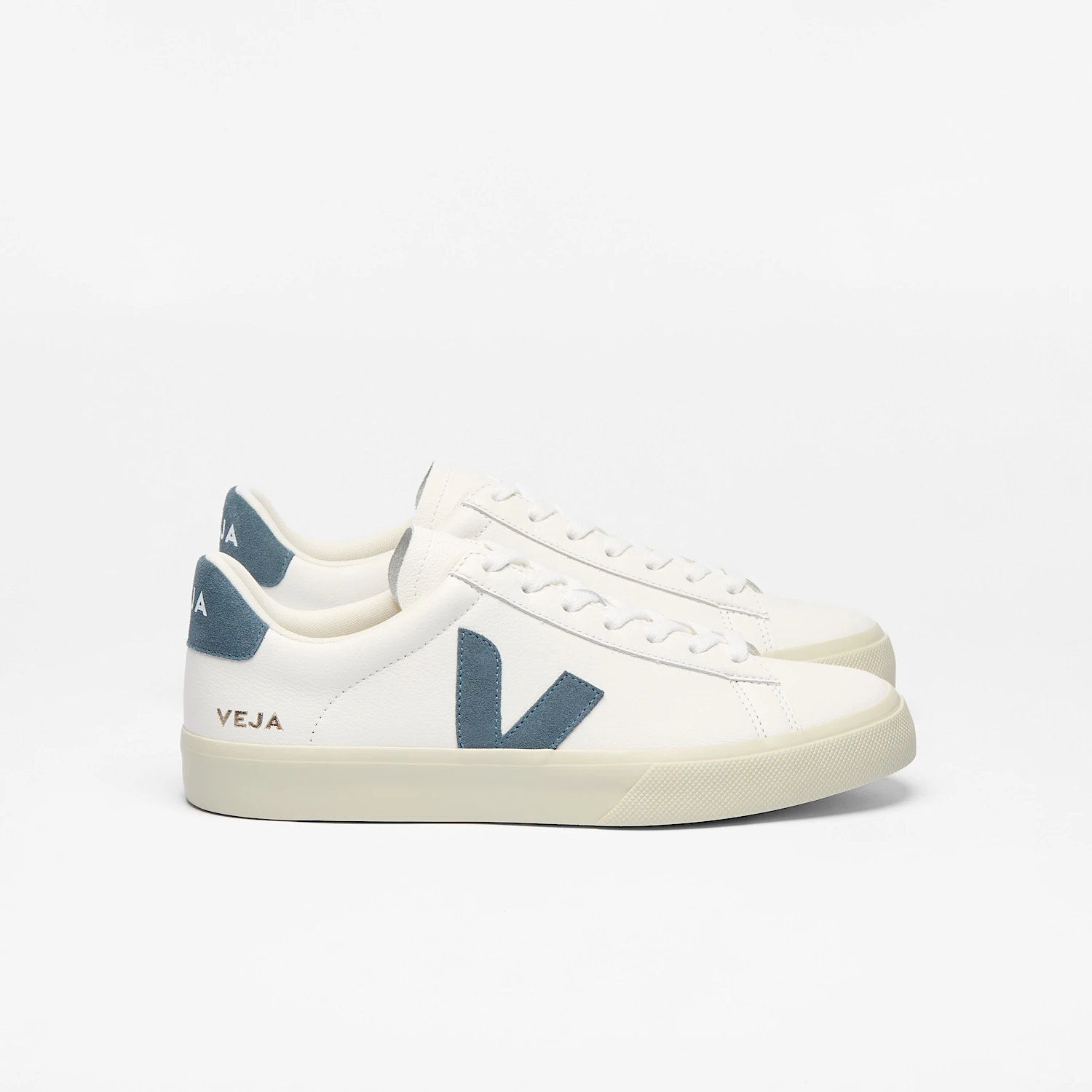 Veja Campo Leather