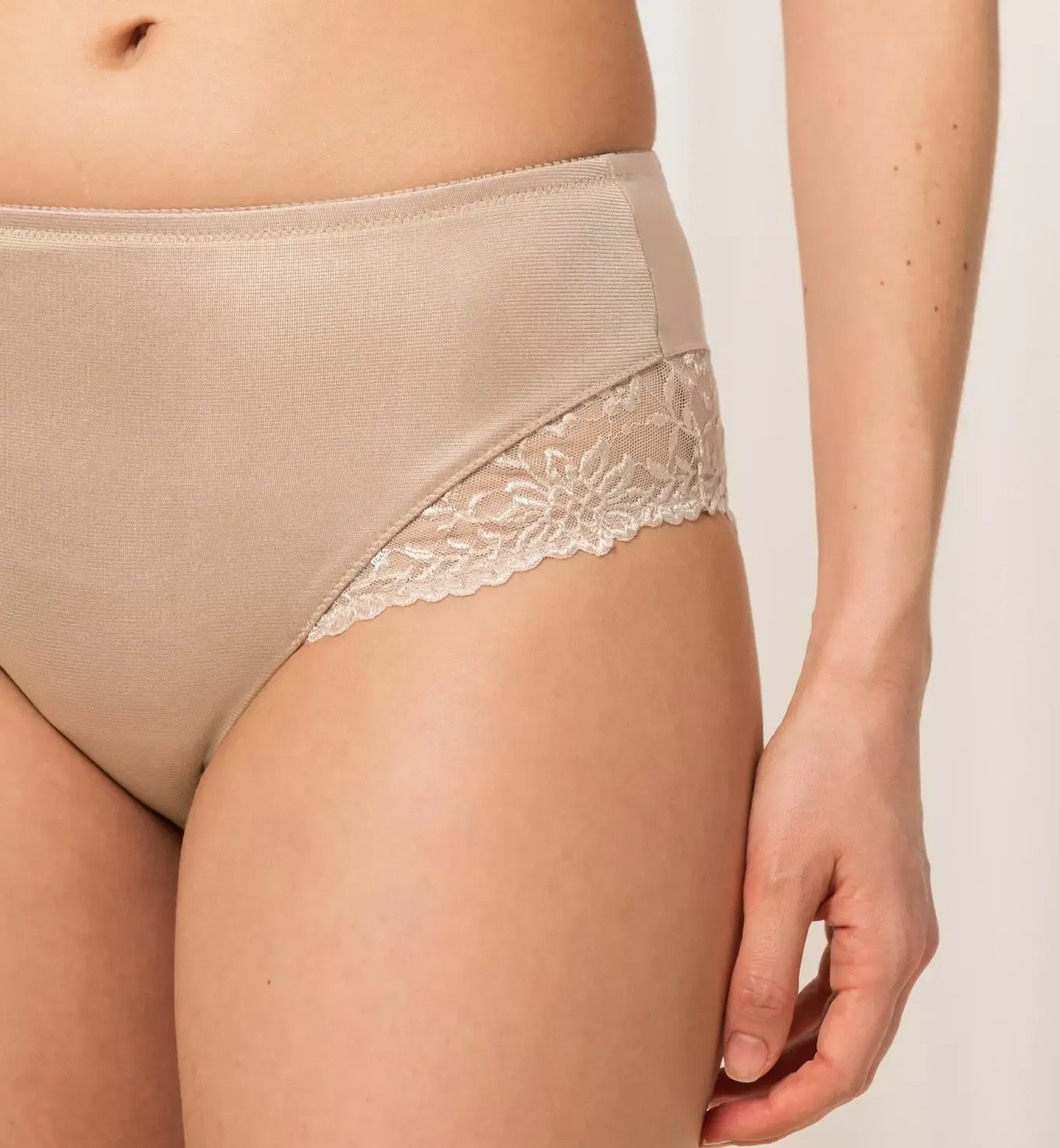 LADYFORM SOFT