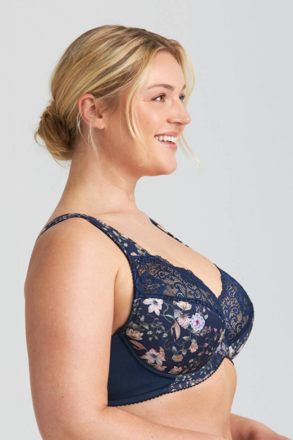 Triumph - (4 szt.) 🥇 Dwuwarstwowy biustonosz z romantycznym haftem