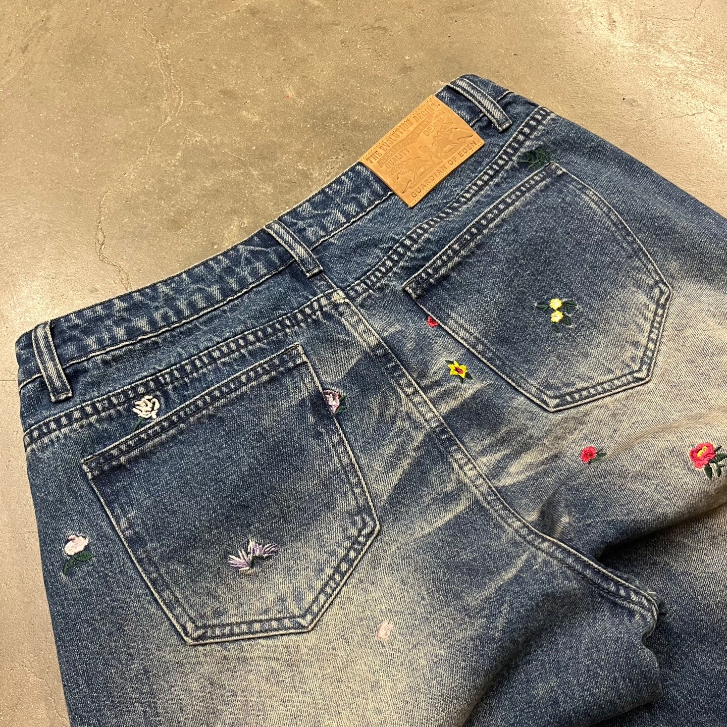 GUARDIAN OF EDEN EMBROIDERED JEANS