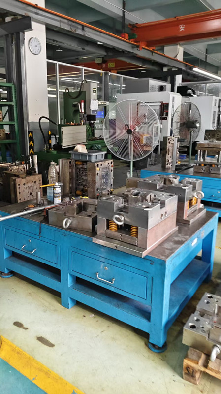 Soft tool injection moulding