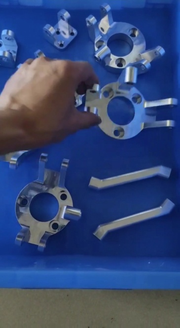 Aluminum Rapid Prototyping Company | Low Volume Prototypes in 5 Days