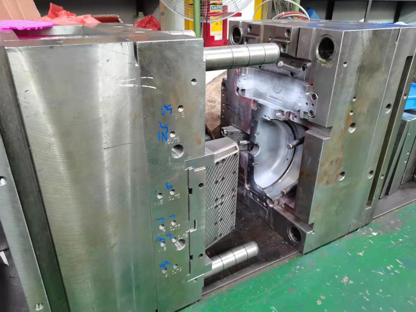 Rapid Tooling Solutions | Low-Cost Prototyping & Bridge Production