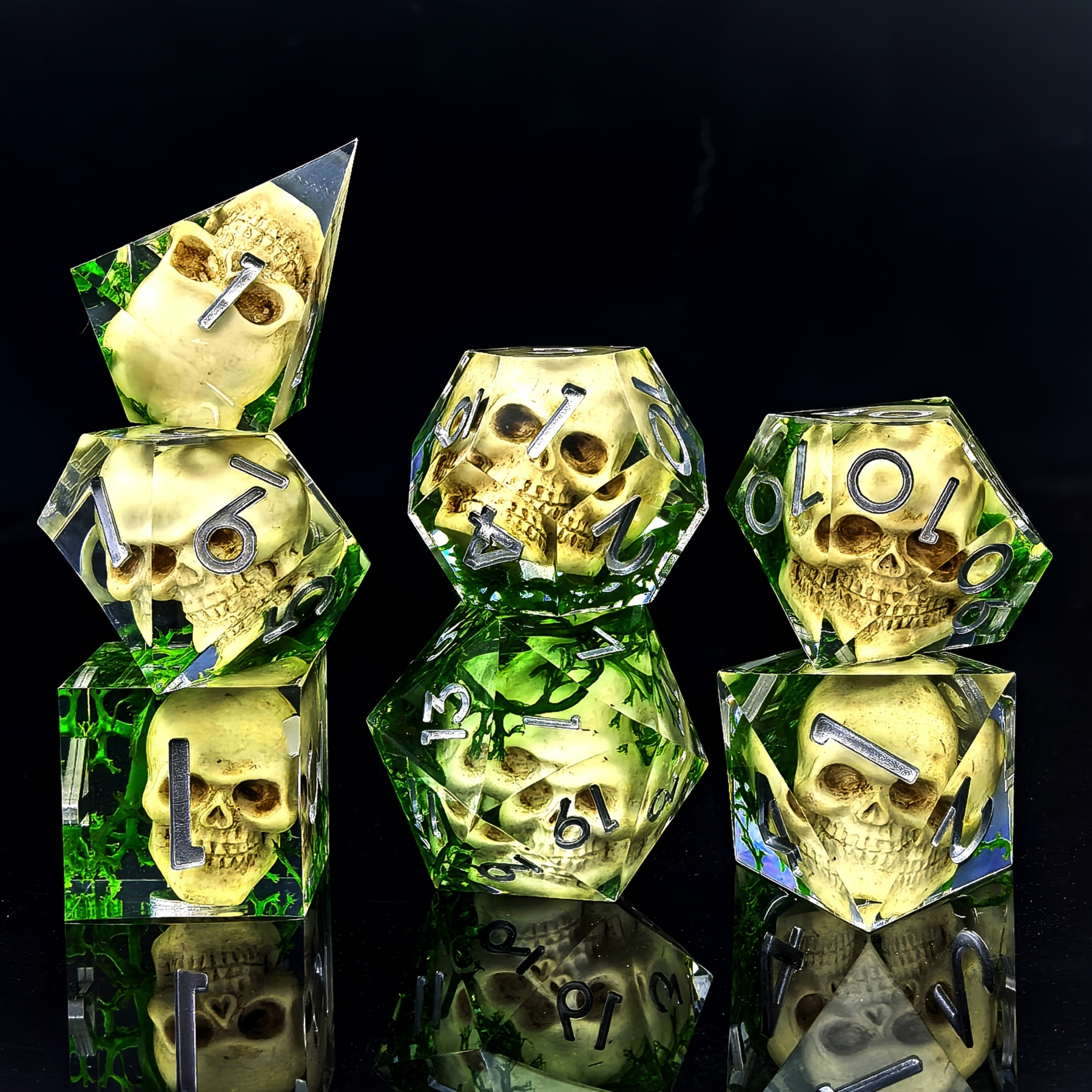 Dice set skull Sharp Edge