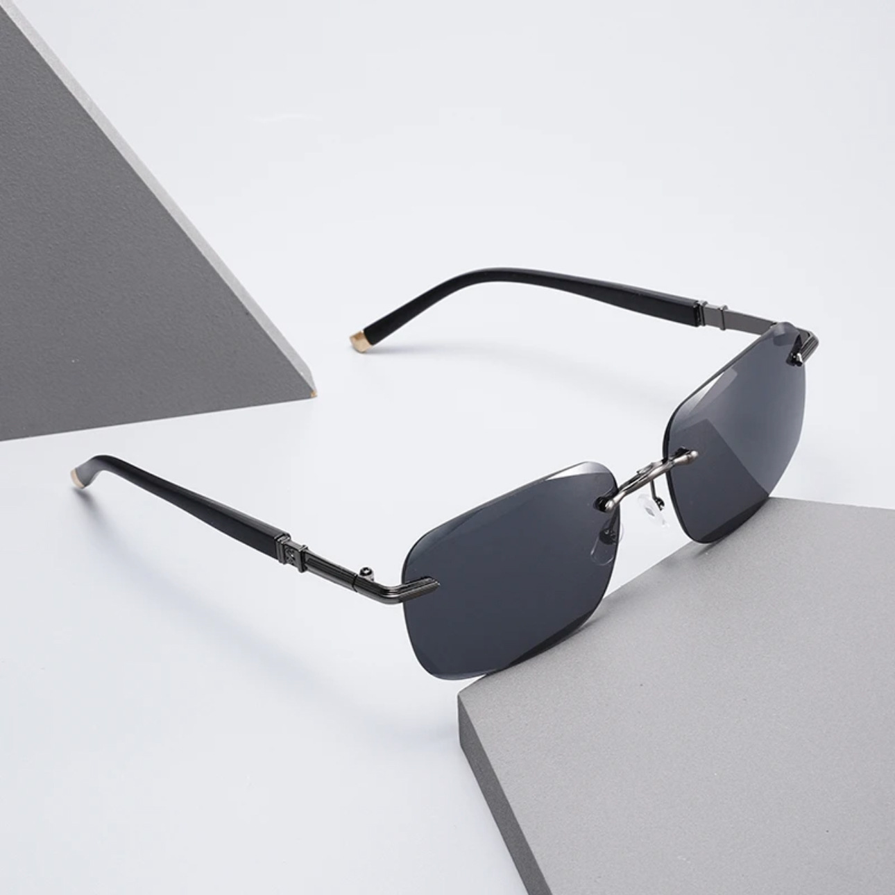 🕶️Pilot high-resolution polarized sunglasses☀️99% high UV protection, completely blocks UVA/UVB ultraviolet rays