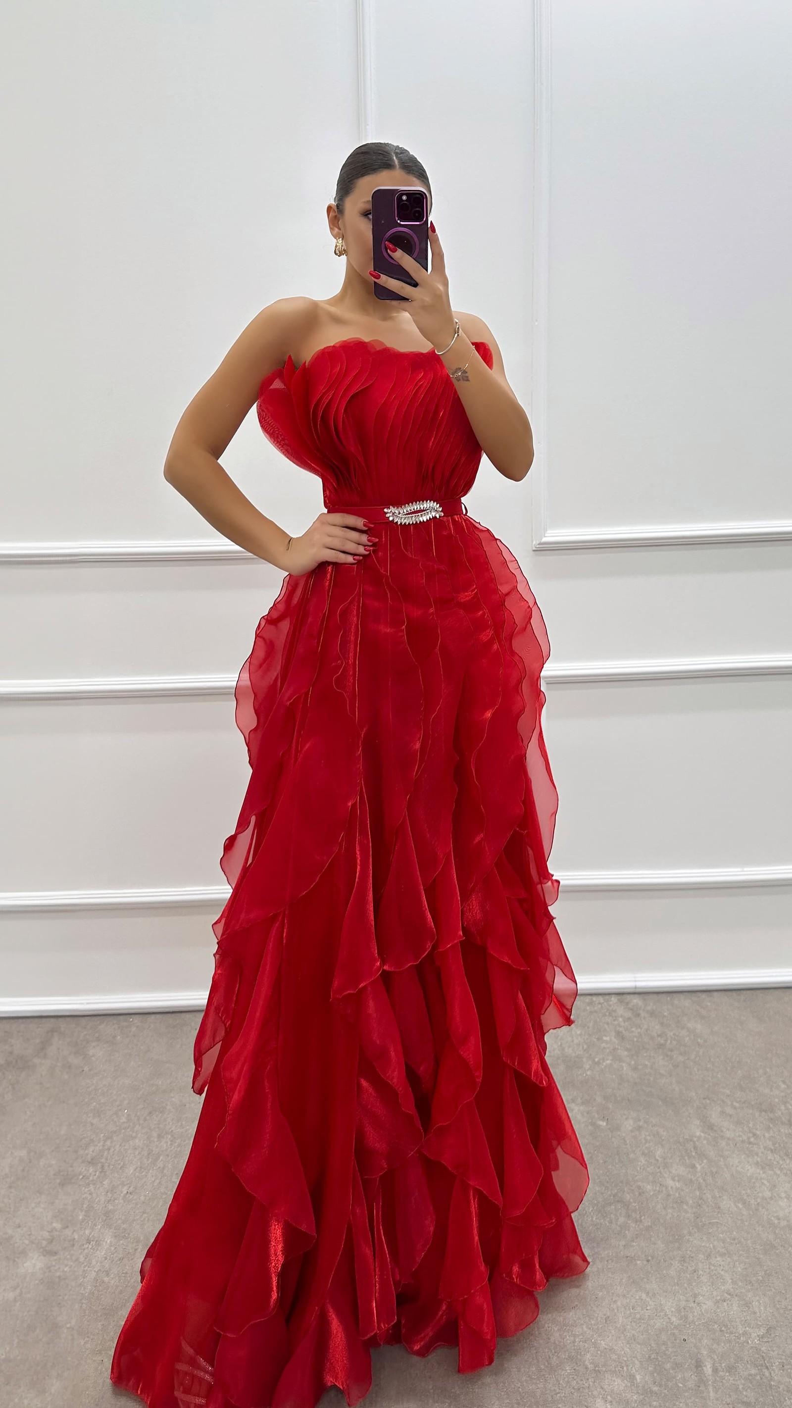 STRAPLESS FLYWHEEL DETAIL BELTED EVENING DRESS