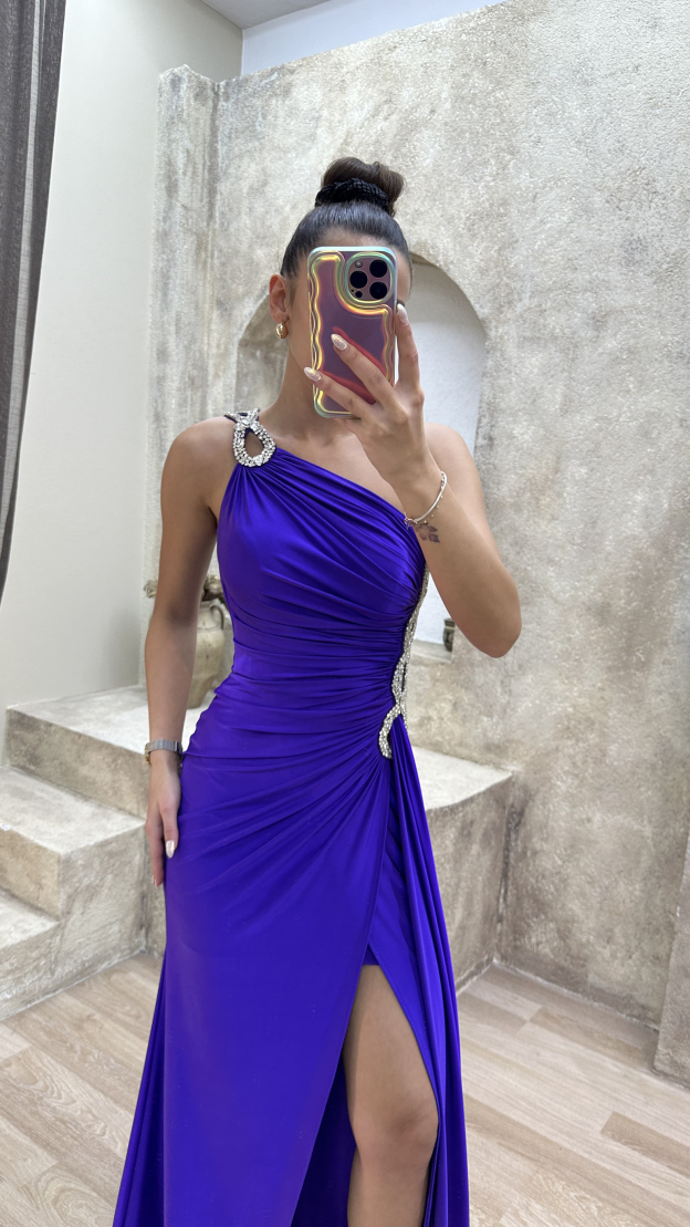 ONE SHOULDER WAIST DETAIL STONE EMBROIDERED DRAPED DESIGN EVENING DRESS