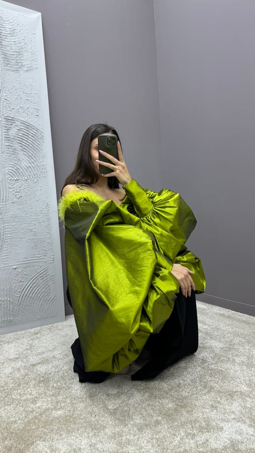 GREEN CHEST STONE FEATHER DETAIL BAT DESIGN EVENING DRESS