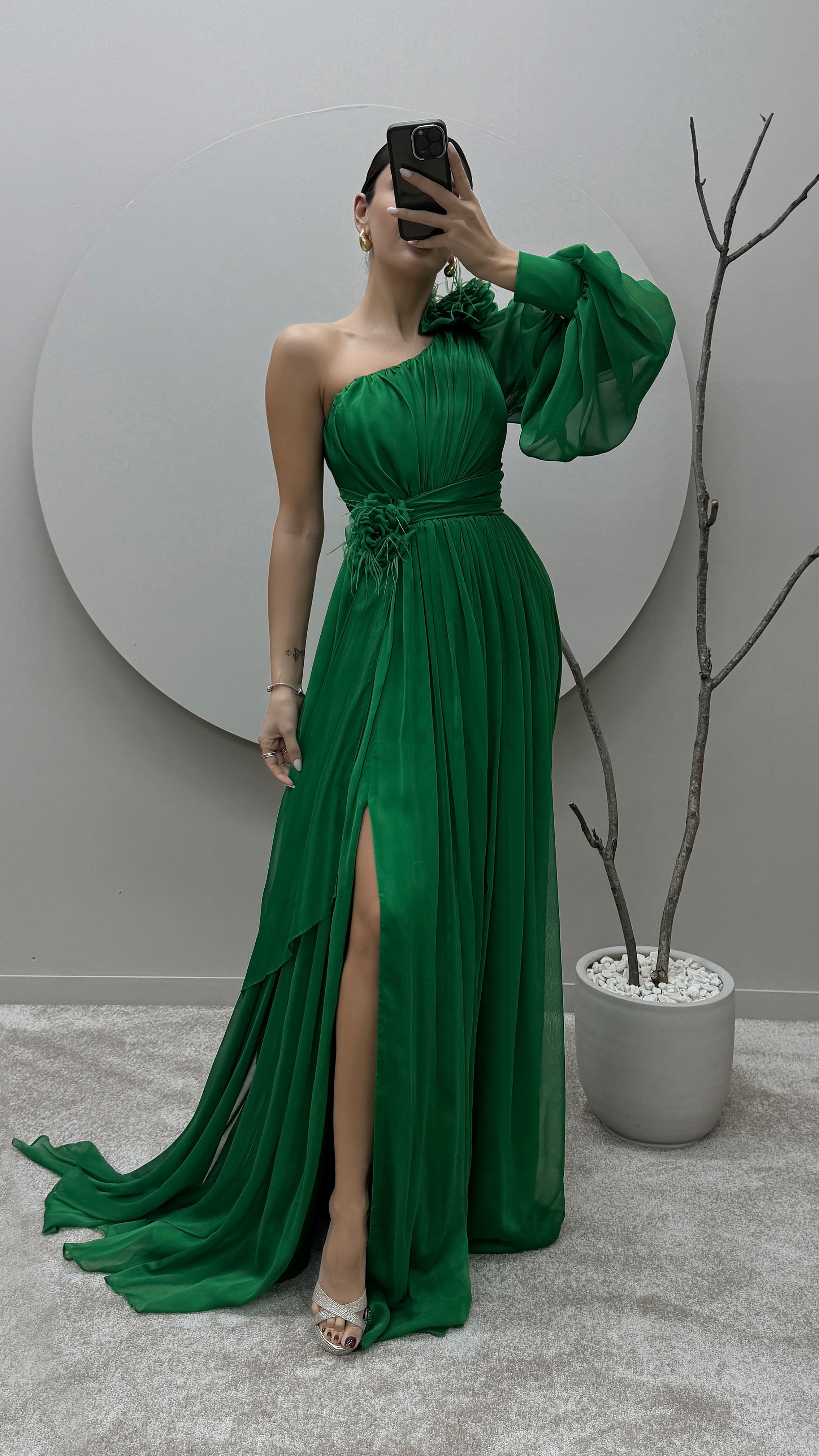 SINGLE SLEEVE SHOULDER AND WAIST ROSE DETAIL DESIGN DRESS