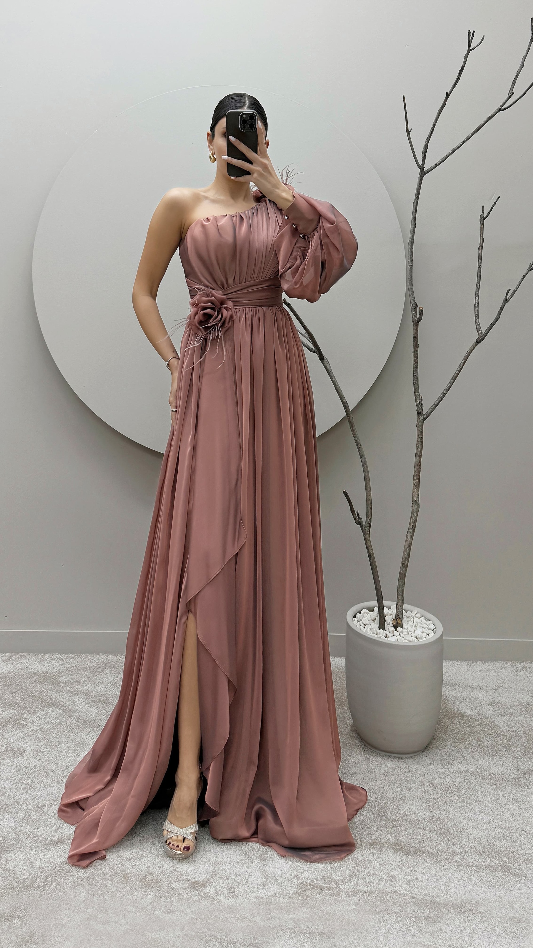SINGLE SLEEVE SHOULDER AND WAIST ROSE DETAIL DESIGN DRESS