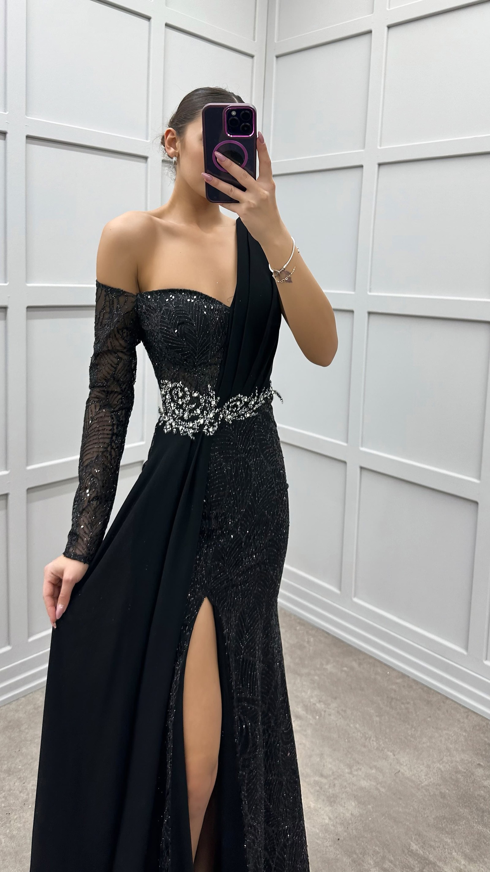 BLACK SINGLE SLEEVE WAIST STONE EVENING DRESS