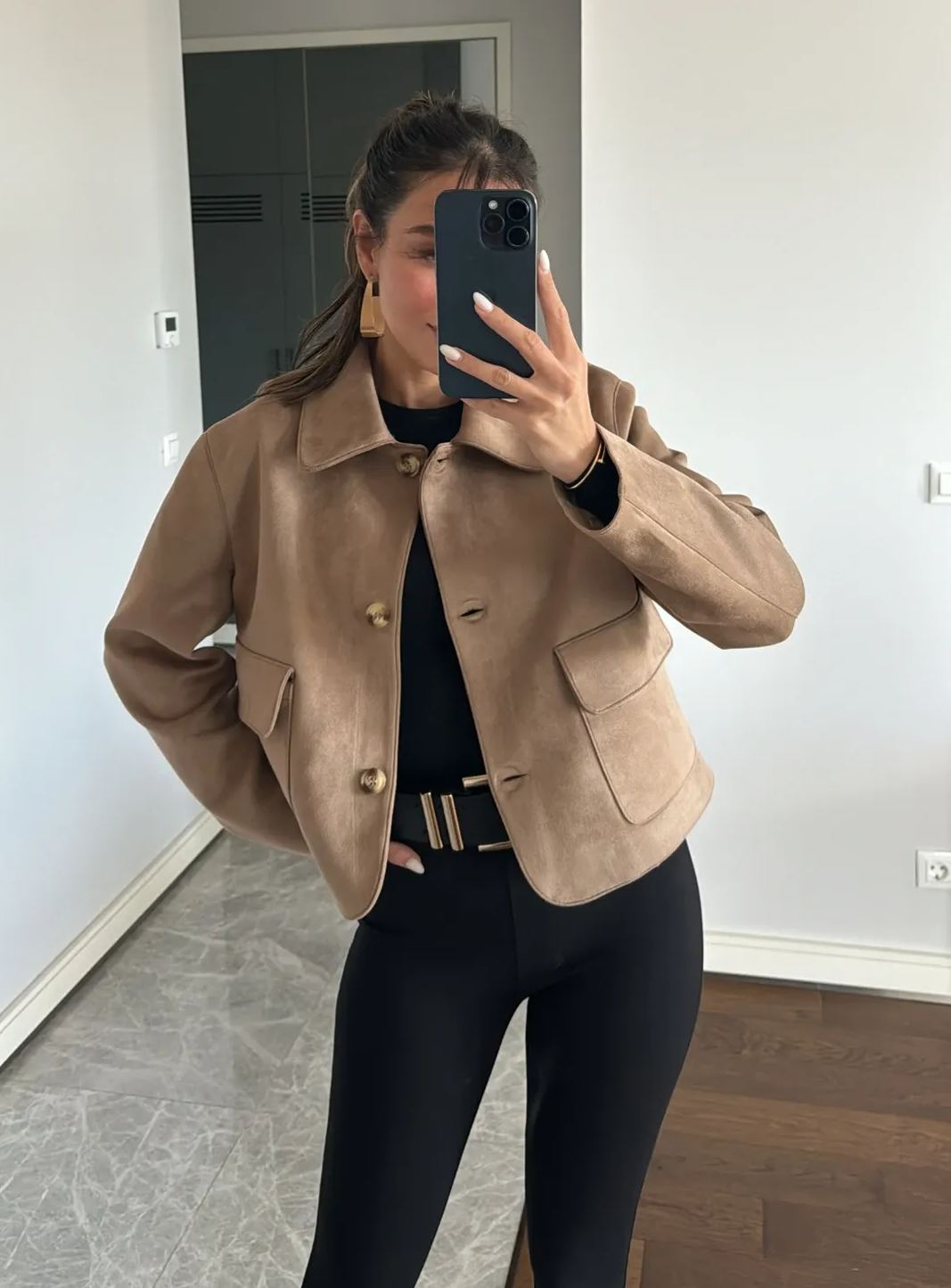 Large Pocket Detailed Suede Jacket